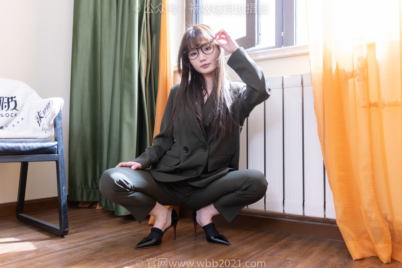 图片[45]-[BoBoSocks袜啵啵]NO.529 甜甜圈-高跟鞋、短黑丝、裸足、半蹲半脱袜子剧情[118P] – 速更版-美库