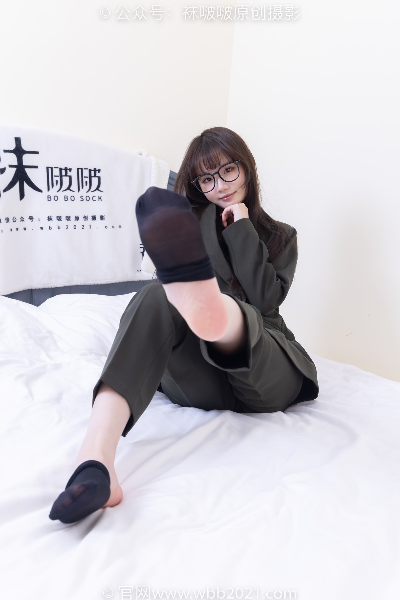 图片[63]-[BoBoSocks袜啵啵]NO.529 甜甜圈-高跟鞋、短黑丝、裸足、半蹲半脱袜子剧情[118P] – 速更版-美库