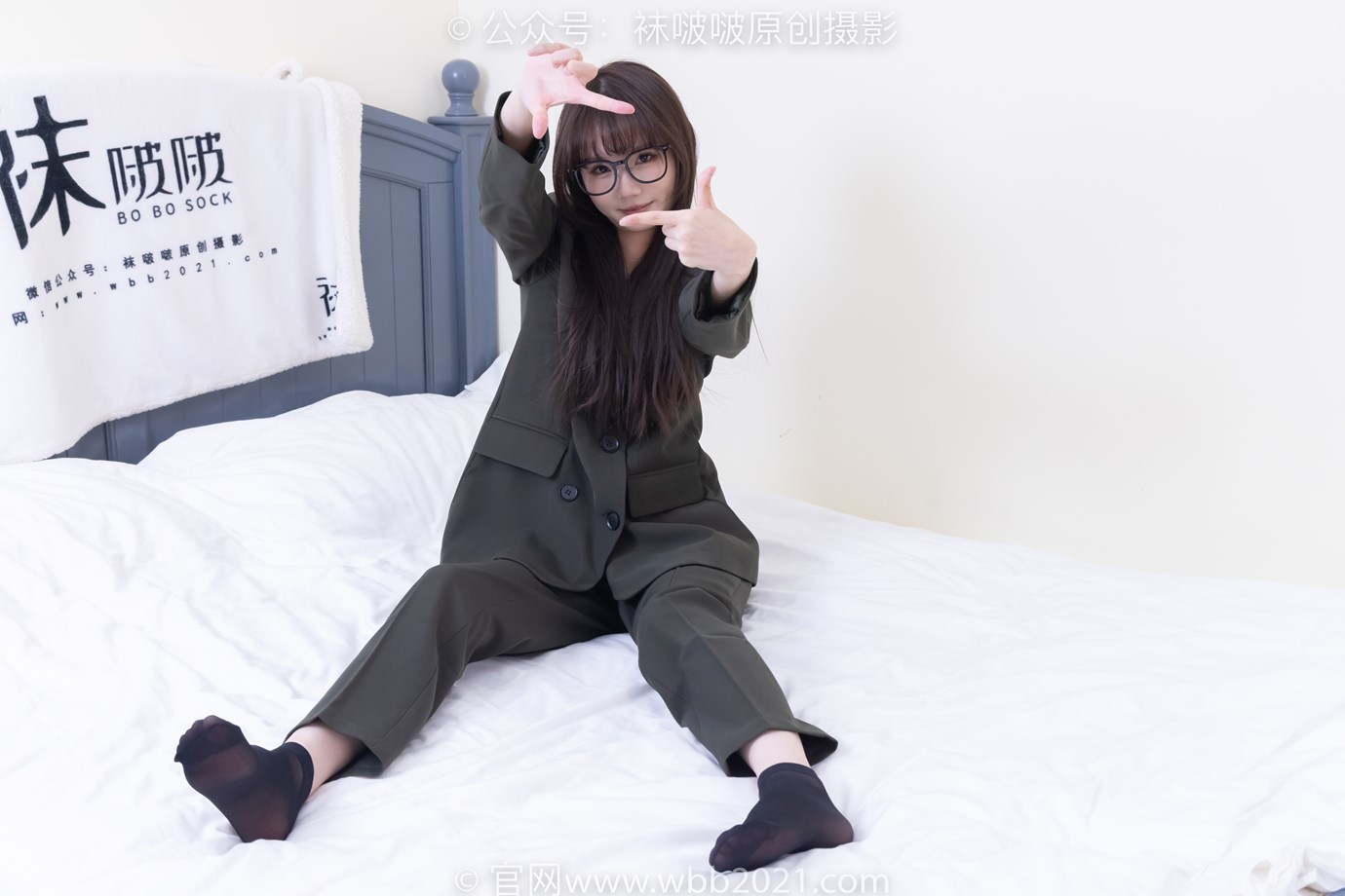 图片[101]-[BoBoSocks袜啵啵]NO.529 甜甜圈-高跟鞋、短黑丝、裸足、半蹲半脱袜子剧情[118P] – 速更版-美库
