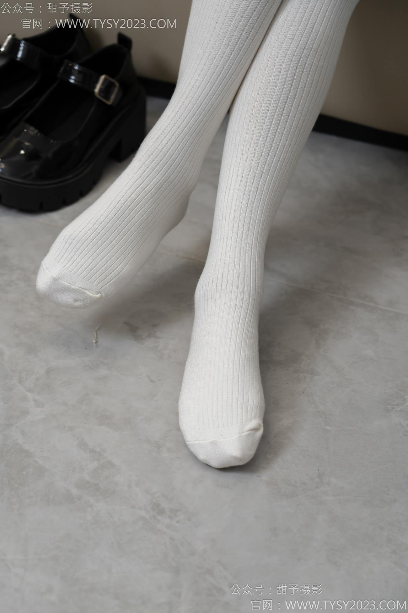 图片[34]-甜予摄影 NO.150 澜澜-皮鞋、大腿袜、小腿袜、波点白丝袜[131P] – 速更版-美库