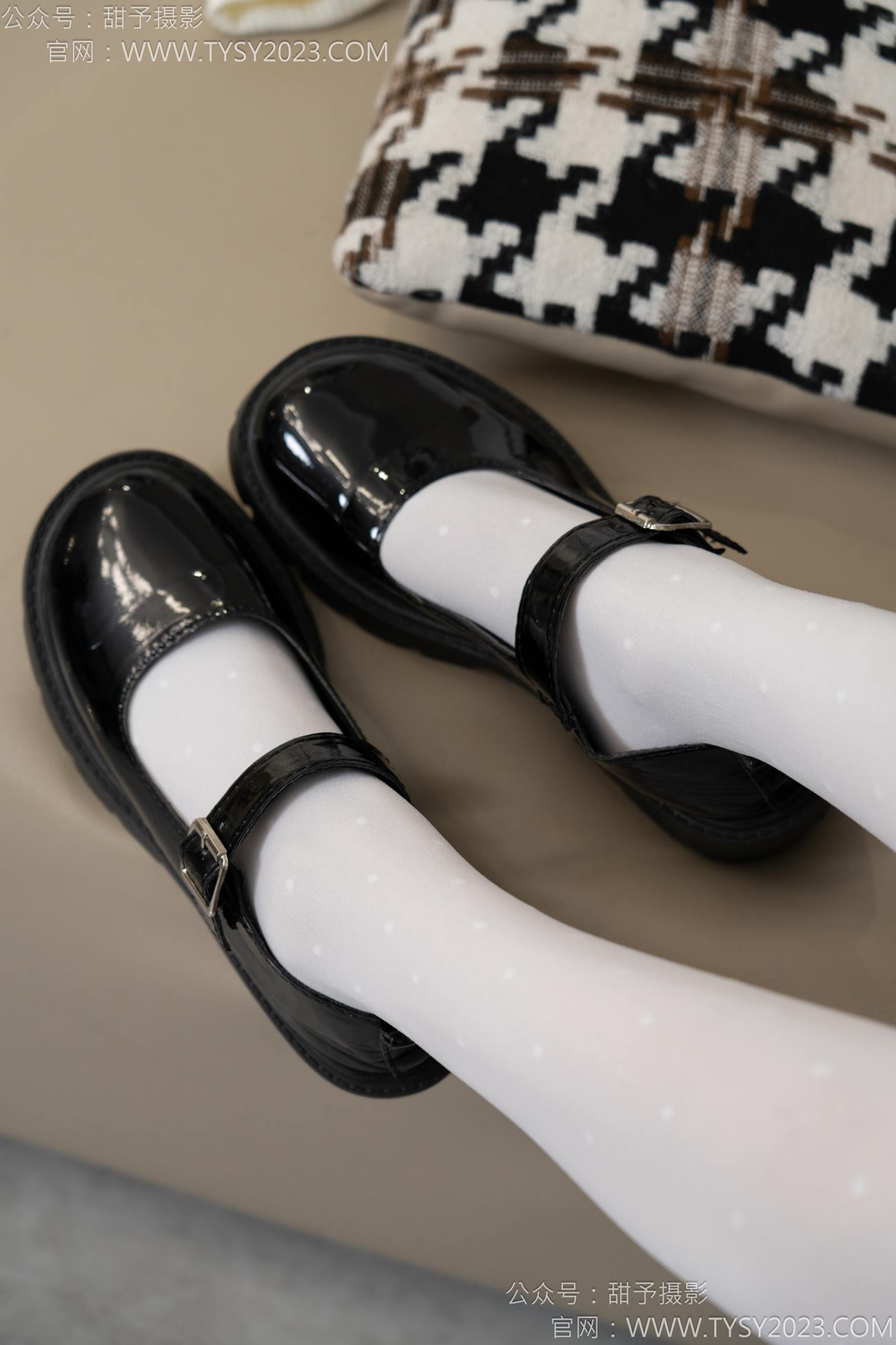 图片[71]-甜予摄影 NO.150 澜澜-皮鞋、大腿袜、小腿袜、波点白丝袜[131P] – 速更版-美库