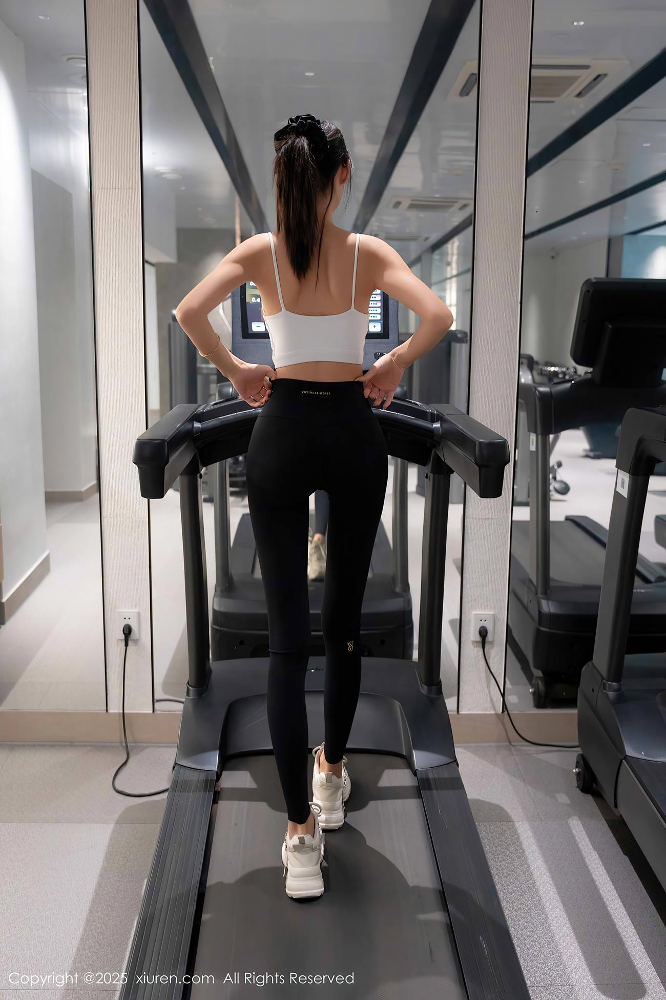 图片[36]-[Xiuren秀人网]2025.05.07 NO.10239 lingyu69[36+1P] – 速更版-美库