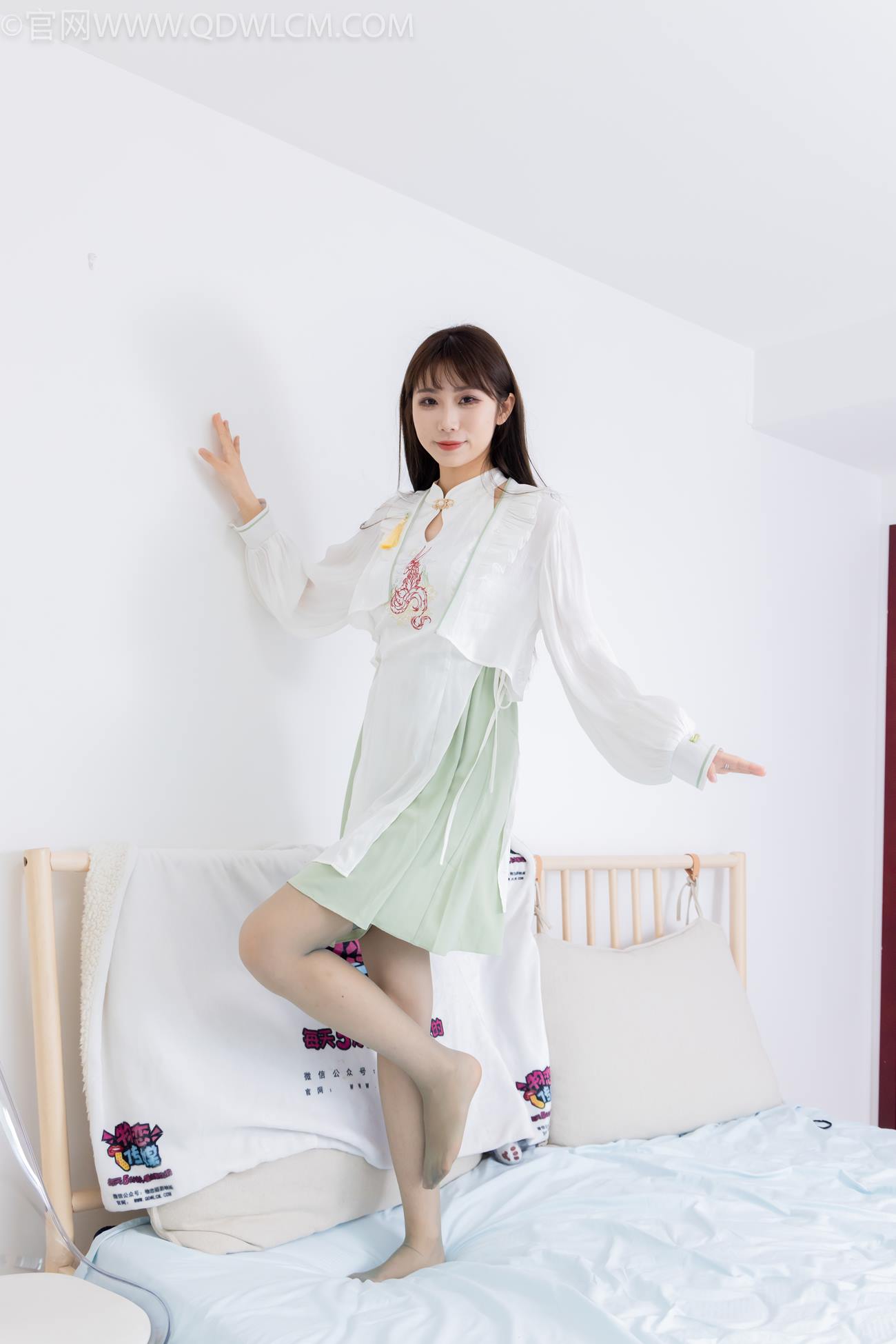 图片[122]-物恋传媒 NO.2323 泡泡-汉服、平底鞋、过膝丝袜[153P] – 速更版-美库