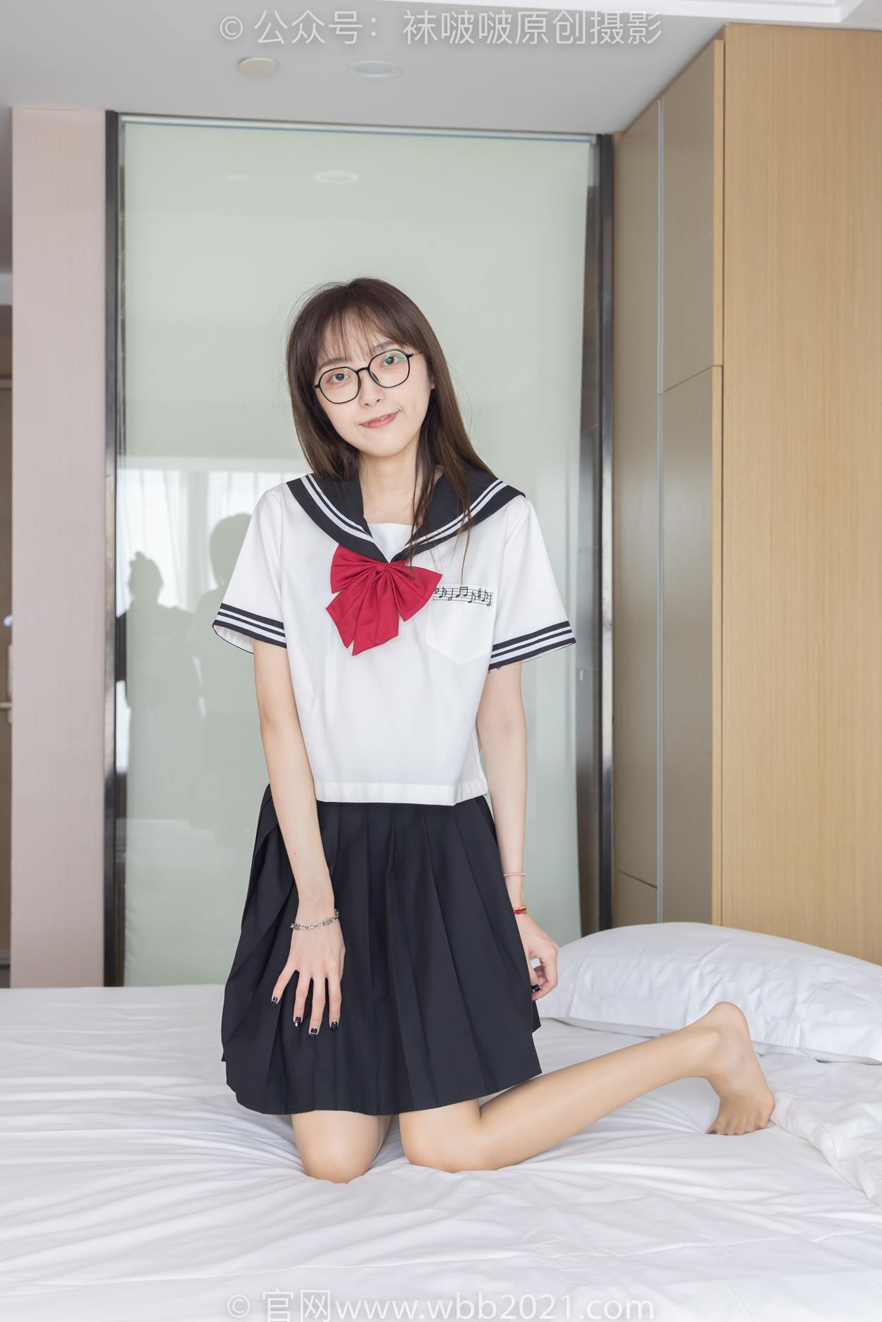 图片[89]-[BoBoSocks袜啵啵]NO.530 稚予-皮鞋、高跟鞋、深蓝色小腿棉袜、油亮白丝油亮肉丝、jk制服[110P] – 速更版-美库