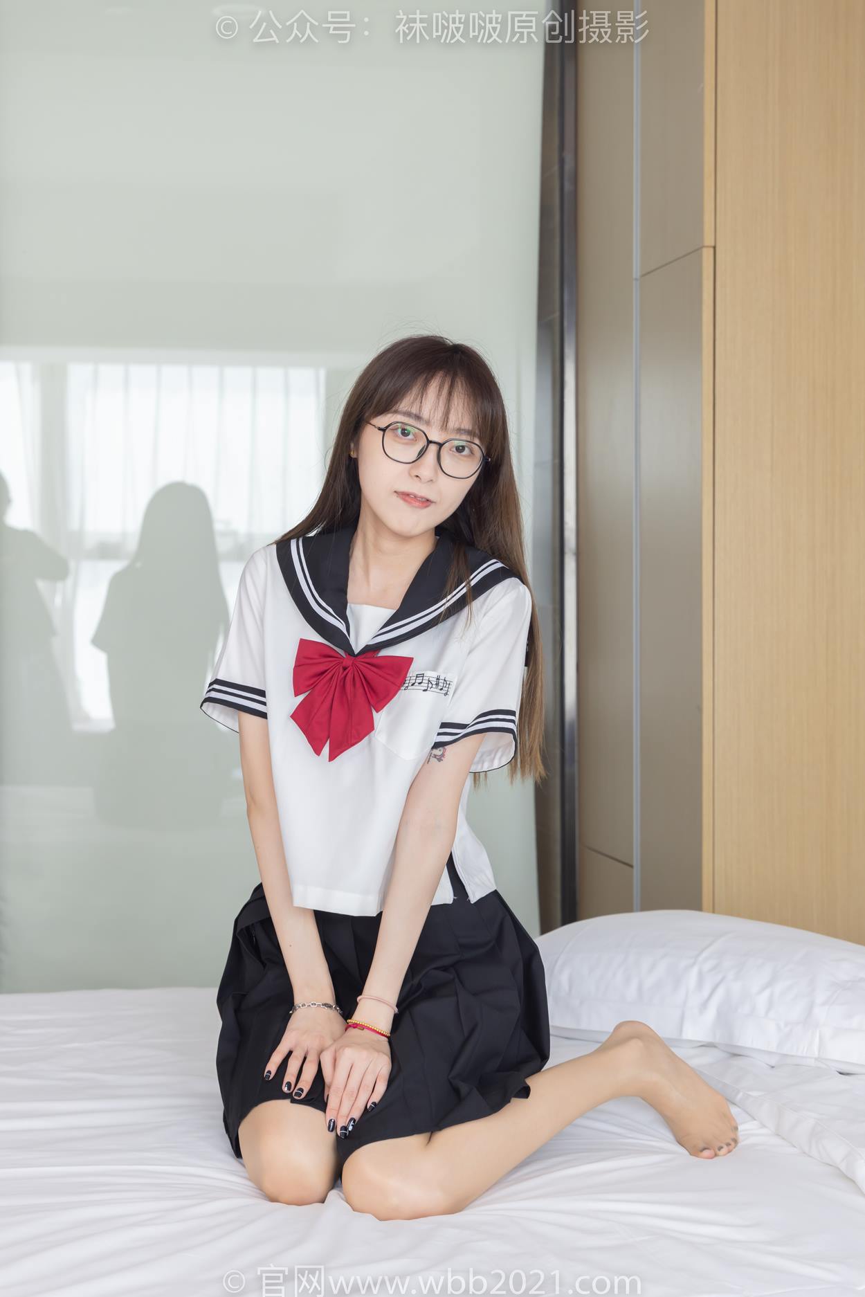 图片[90]-[BoBoSocks袜啵啵]NO.530 稚予-皮鞋、高跟鞋、深蓝色小腿棉袜、油亮白丝油亮肉丝、jk制服[110P] – 速更版-美库