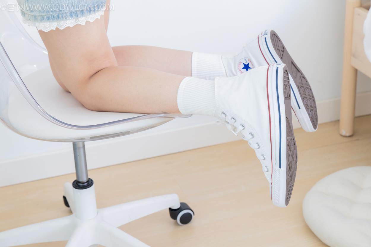 图片[72]-物恋传媒 NO.2324 小竹-匡威帆布鞋、白棉袜、黑棉袜[94P] – 速更版-美库