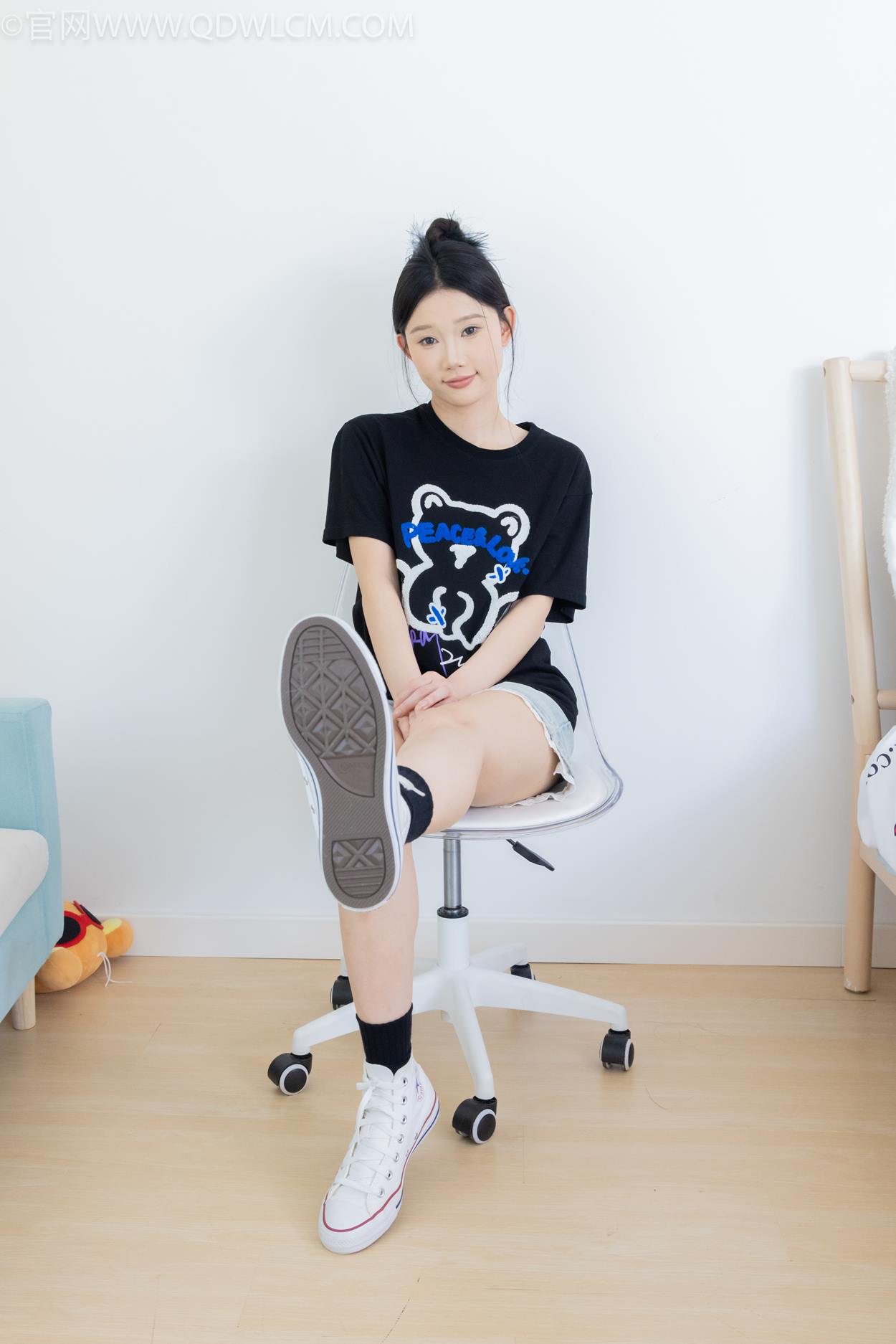 图片[94]-物恋传媒 NO.2324 小竹-匡威帆布鞋、白棉袜、黑棉袜[94P] – 速更版-美库