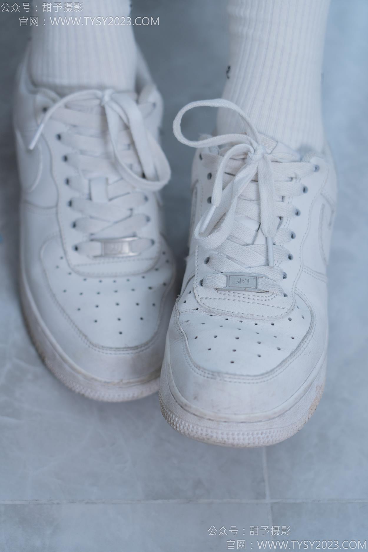 图片[13]-甜予摄影 NO.152 咻咻-板鞋、白棉袜、薄肉丝[130P] – 速更版-美库