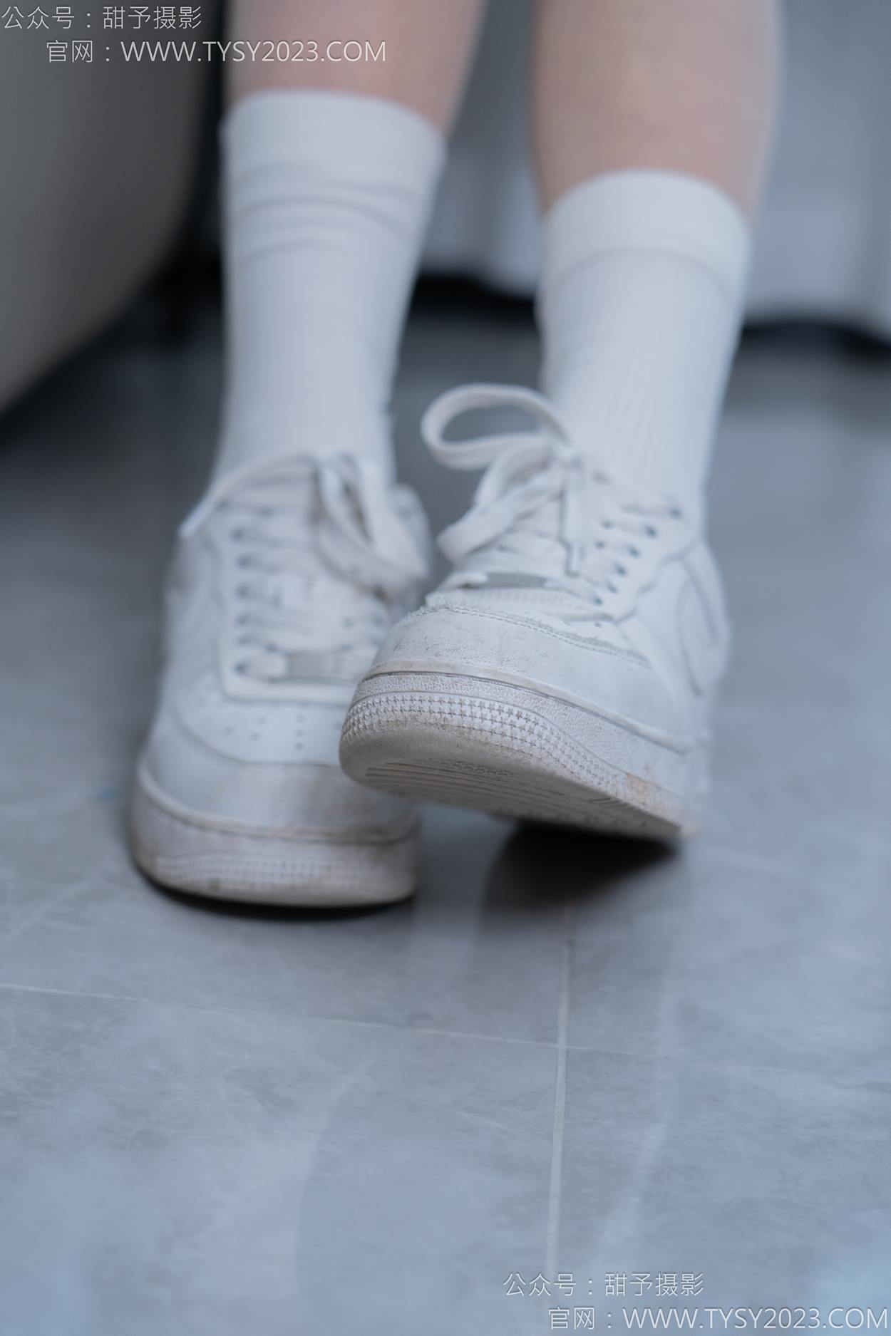 图片[14]-甜予摄影 NO.152 咻咻-板鞋、白棉袜、薄肉丝[130P] – 速更版-美库