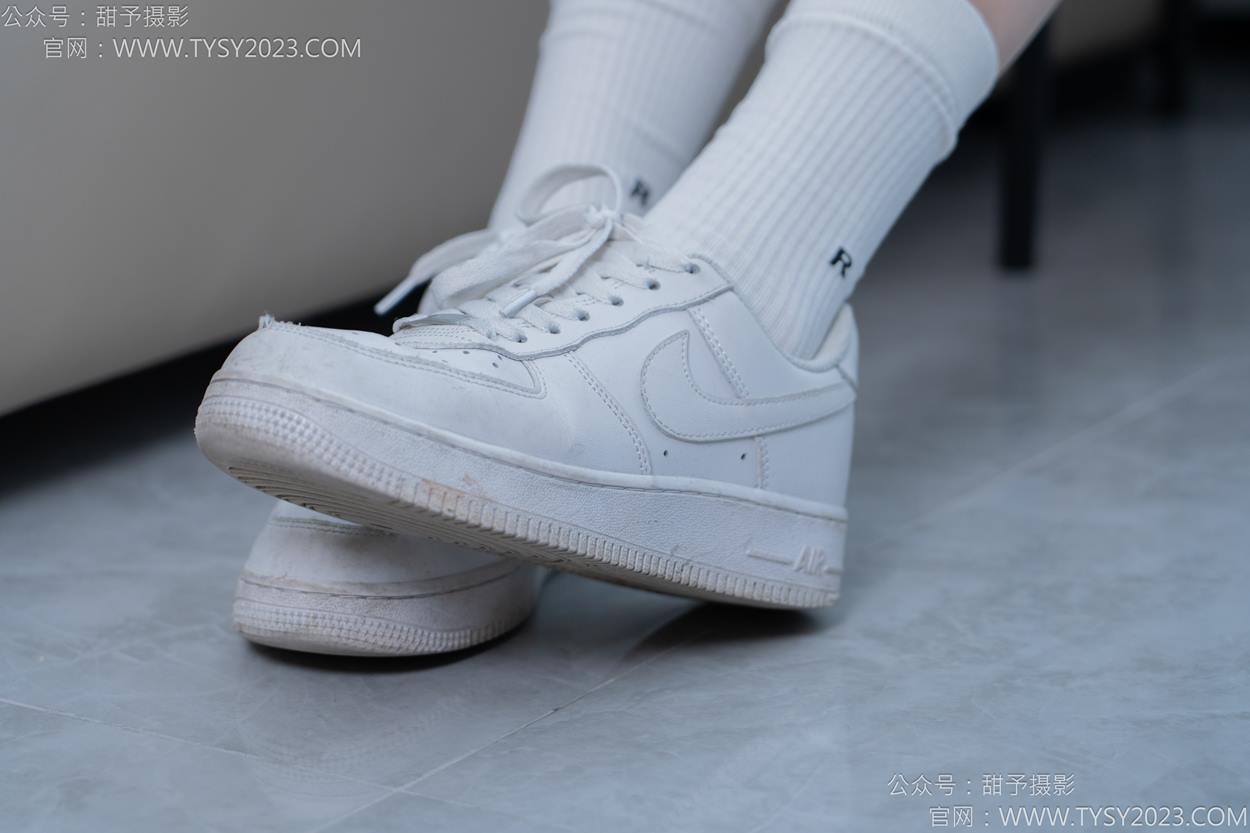 图片[15]-甜予摄影 NO.152 咻咻-板鞋、白棉袜、薄肉丝[130P] – 速更版-美库