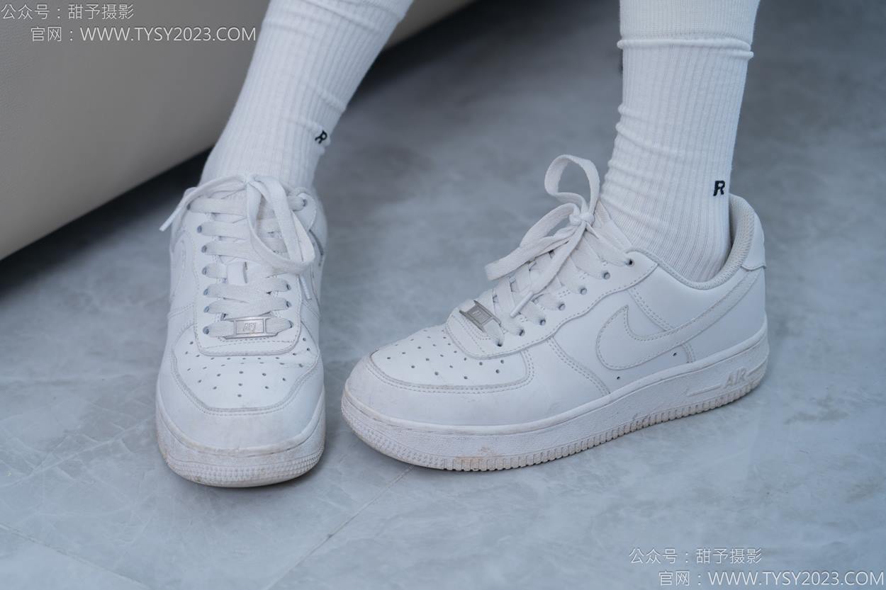 图片[28]-甜予摄影 NO.152 咻咻-板鞋、白棉袜、薄肉丝[130P] – 速更版-美库