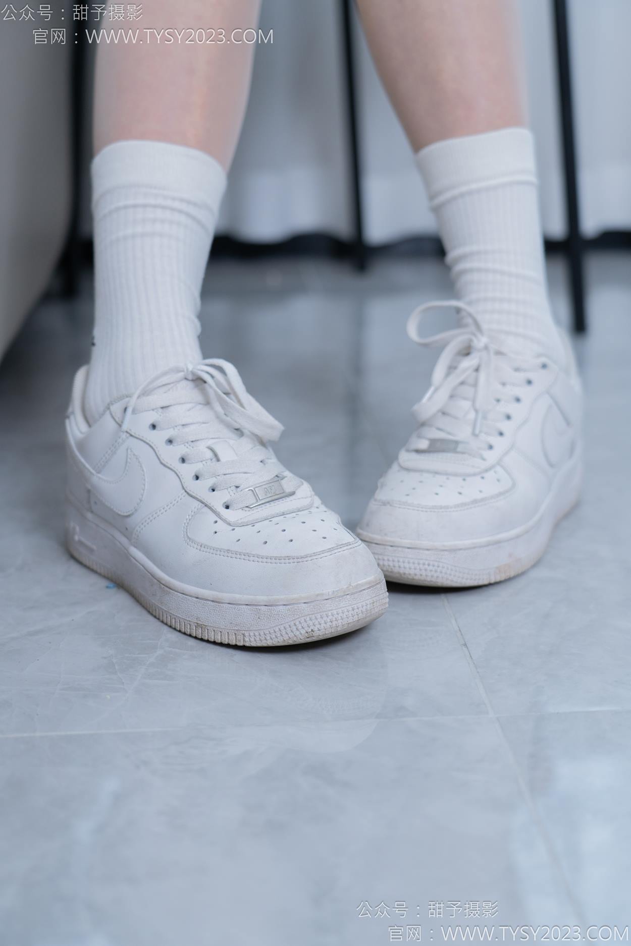 图片[31]-甜予摄影 NO.152 咻咻-板鞋、白棉袜、薄肉丝[130P] – 速更版-美库