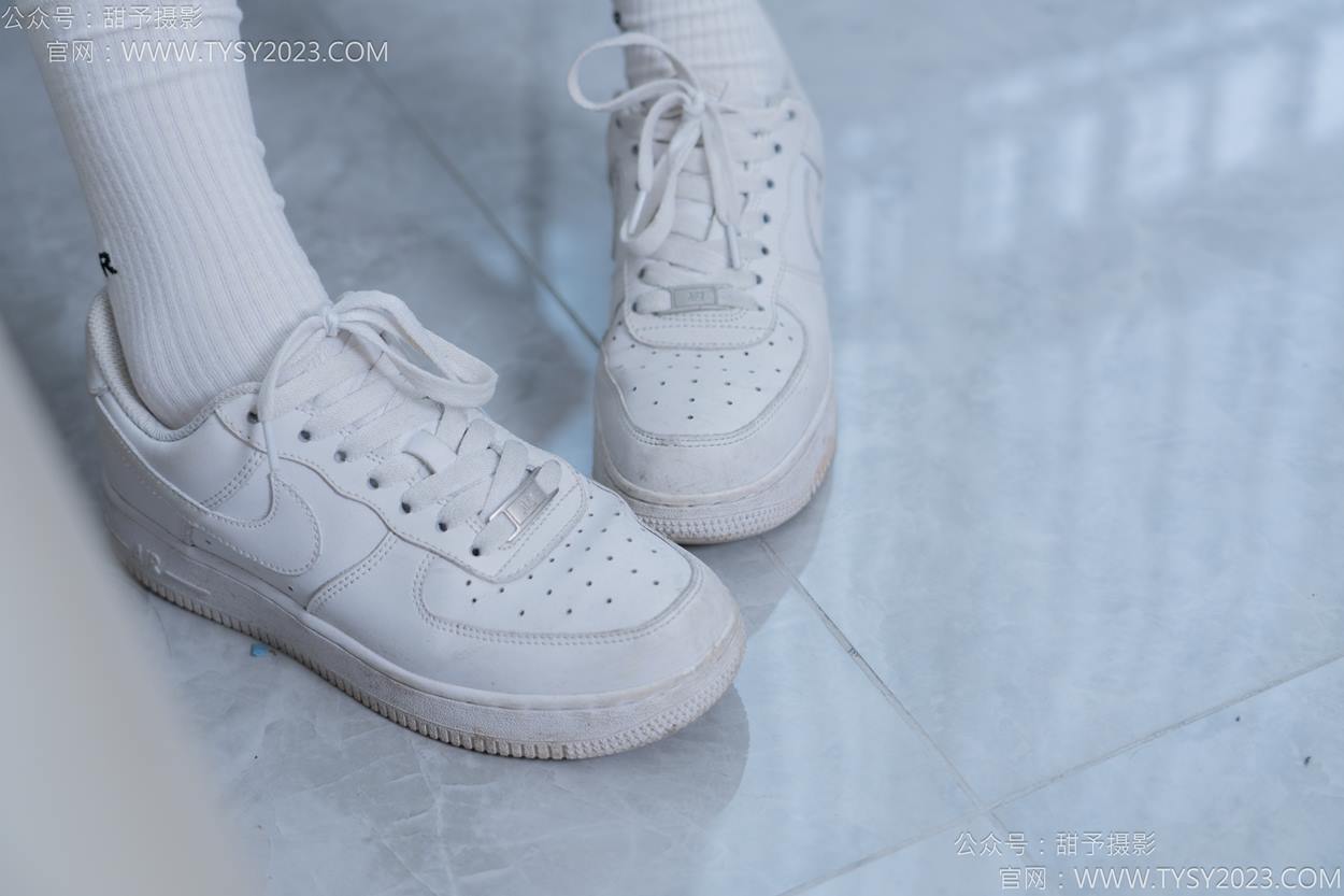 图片[32]-甜予摄影 NO.152 咻咻-板鞋、白棉袜、薄肉丝[130P] – 速更版-美库