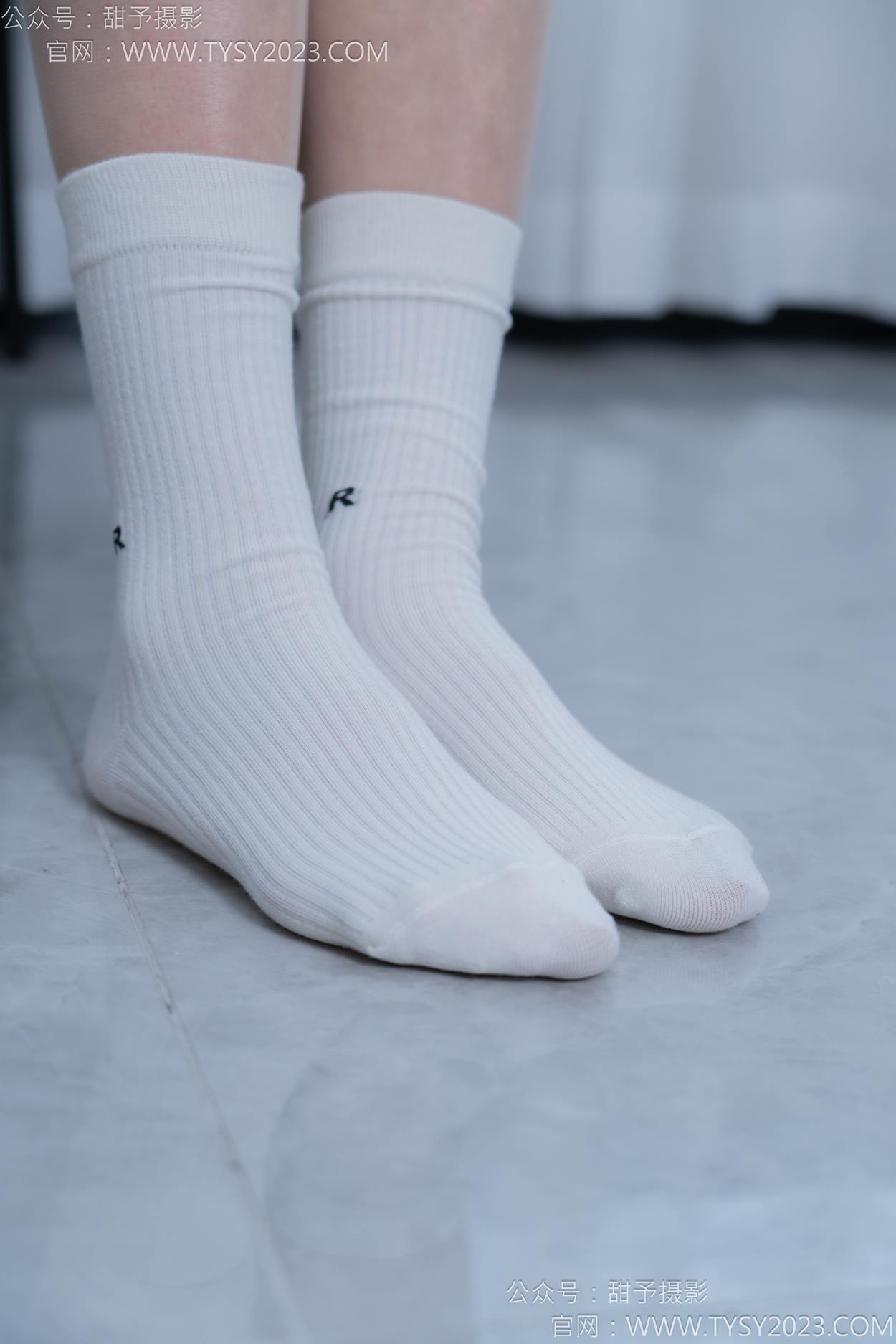 图片[45]-甜予摄影 NO.152 咻咻-板鞋、白棉袜、薄肉丝[130P] – 速更版-美库