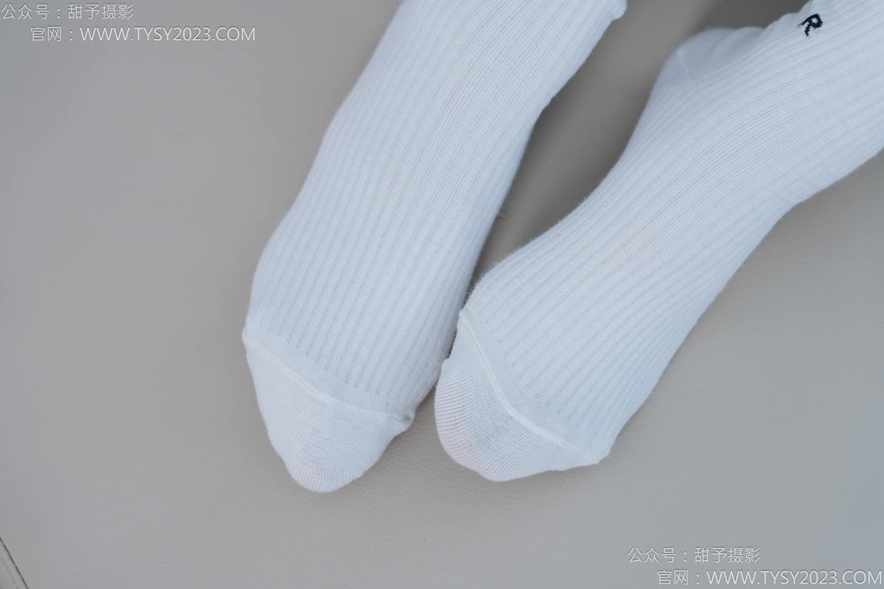 图片[70]-甜予摄影 NO.152 咻咻-板鞋、白棉袜、薄肉丝[130P] – 速更版-美库