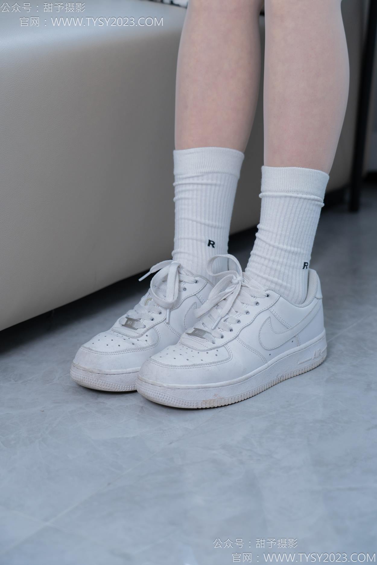 图片[126]-甜予摄影 NO.152 咻咻-板鞋、白棉袜、薄肉丝[130P] – 速更版-美库