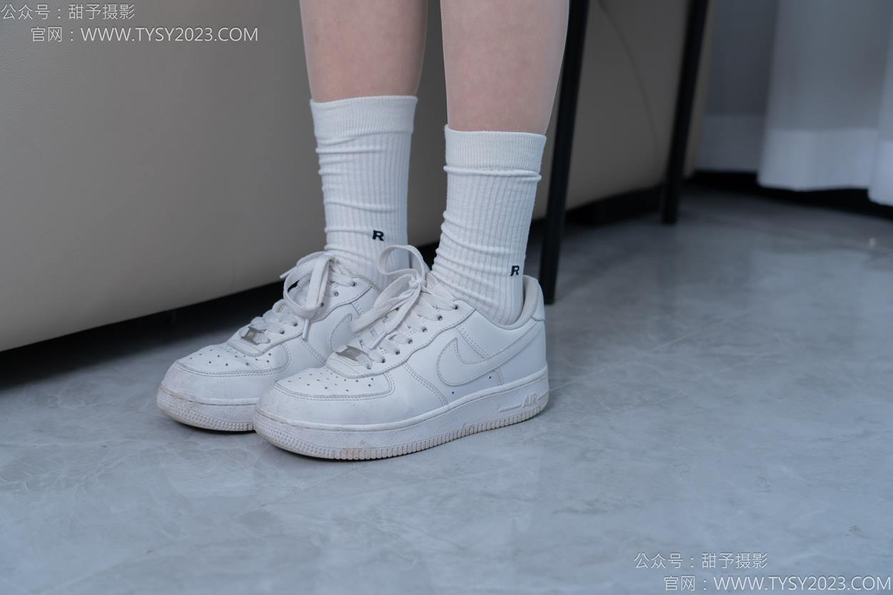 图片[129]-甜予摄影 NO.152 咻咻-板鞋、白棉袜、薄肉丝[130P] – 速更版-美库