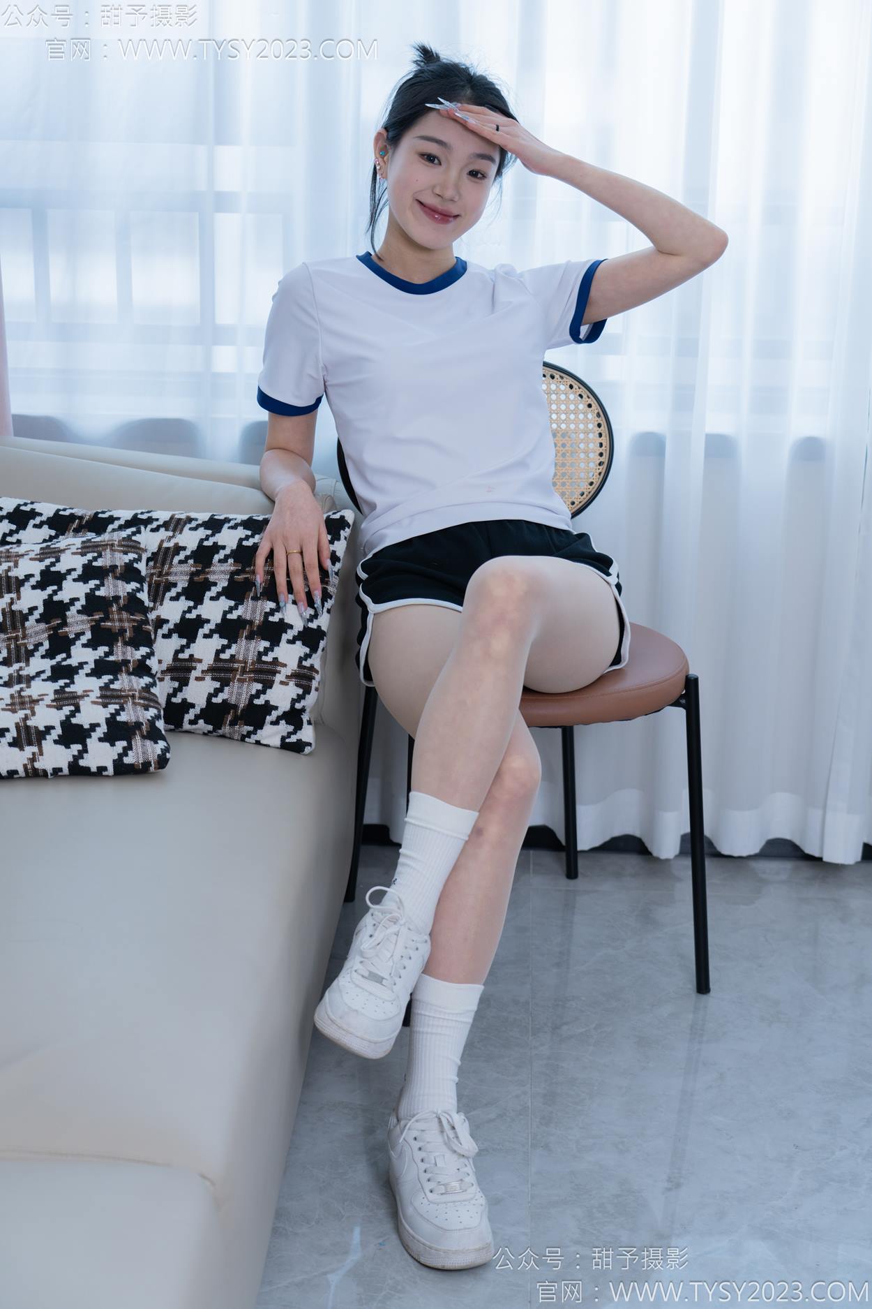 图片[131]-甜予摄影 NO.152 咻咻-板鞋、白棉袜、薄肉丝[130P] – 速更版-美库