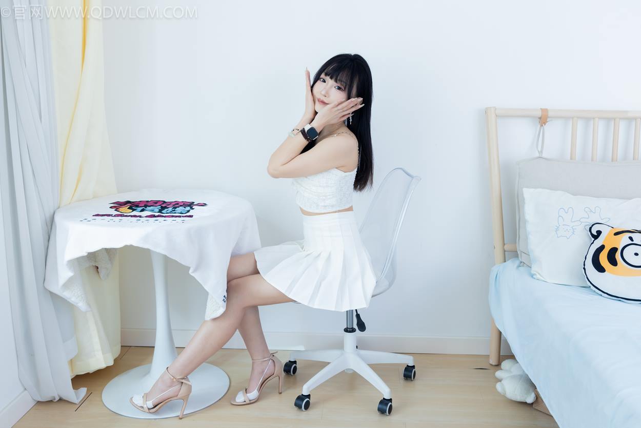 图片[12]-物恋传媒 NO.2325 嘟嘟-透明高跟鞋、高跟凉鞋、白船袜、裸足[156P] – 速更版-美库