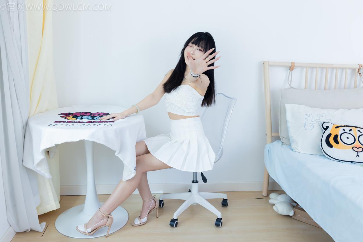 图片[14]-物恋传媒 NO.2325 嘟嘟-透明高跟鞋、高跟凉鞋、白船袜、裸足[156P] – 速更版-美库