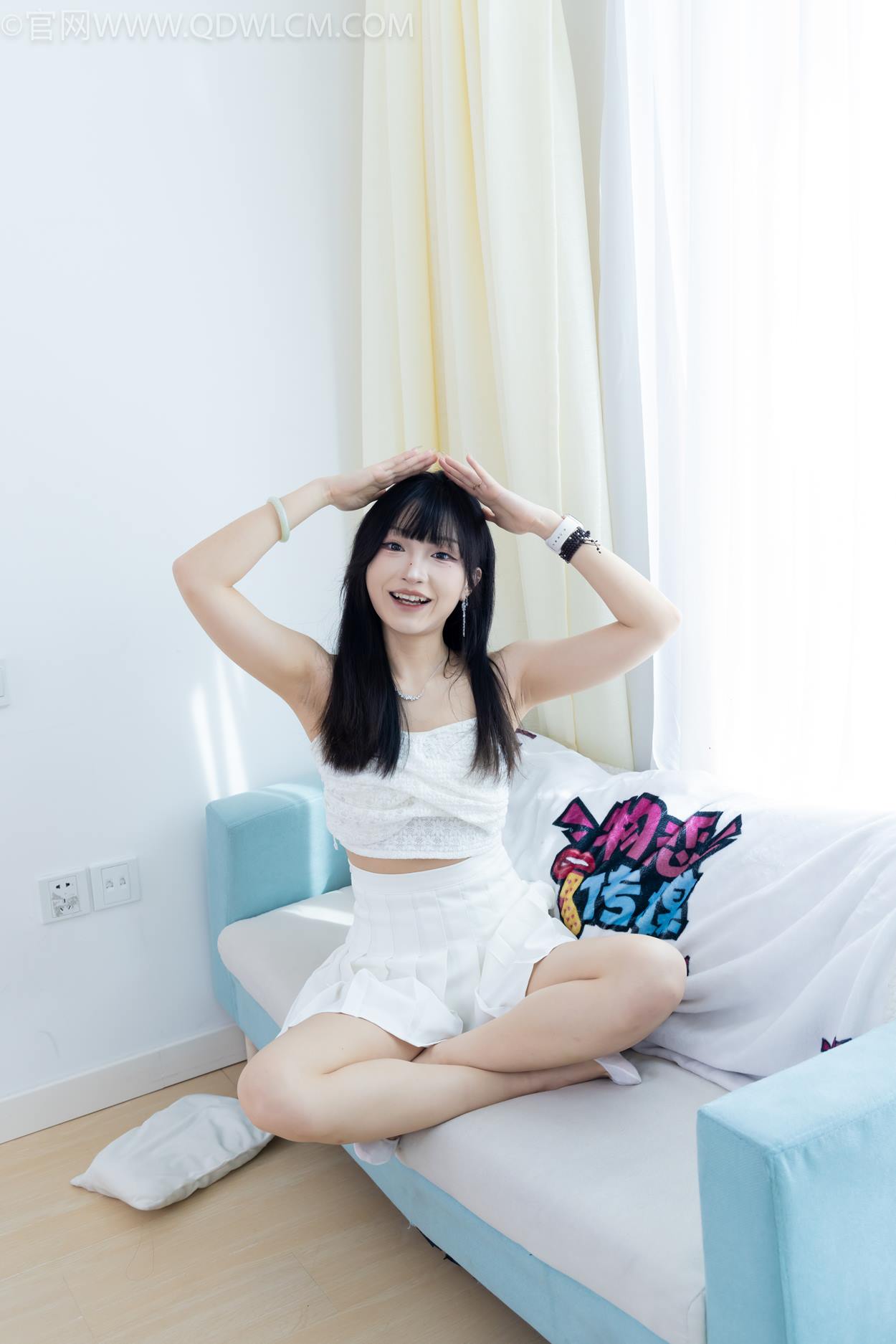 图片[52]-物恋传媒 NO.2325 嘟嘟-透明高跟鞋、高跟凉鞋、白船袜、裸足[156P] – 速更版-美库