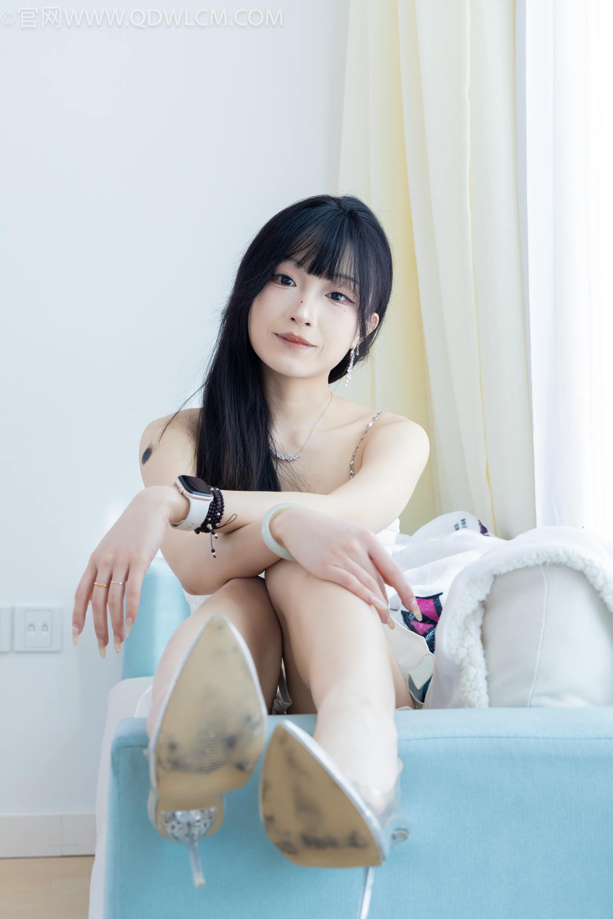 图片[55]-物恋传媒 NO.2325 嘟嘟-透明高跟鞋、高跟凉鞋、白船袜、裸足[156P] – 速更版-美库
