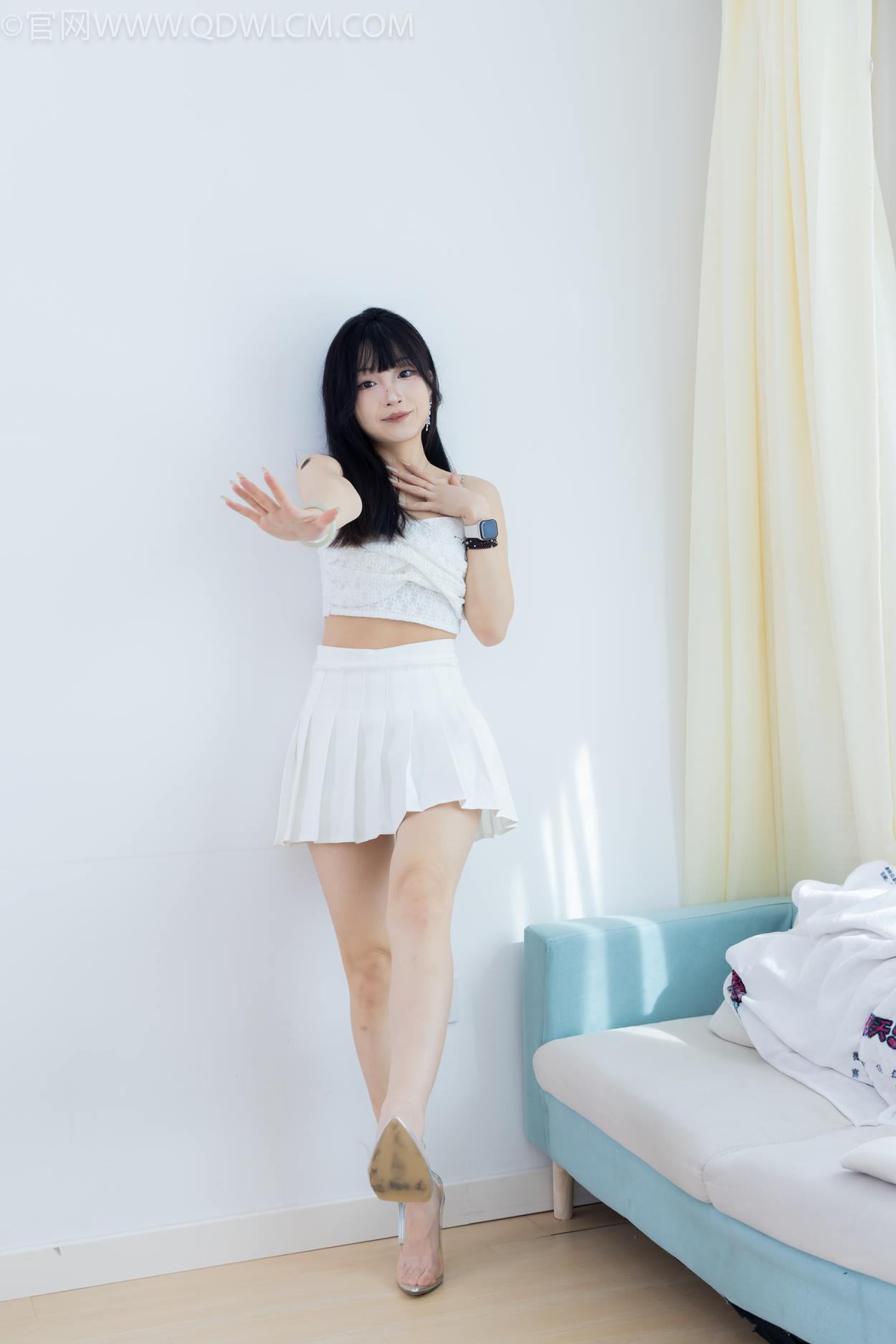 图片[69]-物恋传媒 NO.2325 嘟嘟-透明高跟鞋、高跟凉鞋、白船袜、裸足[156P] – 速更版-美库