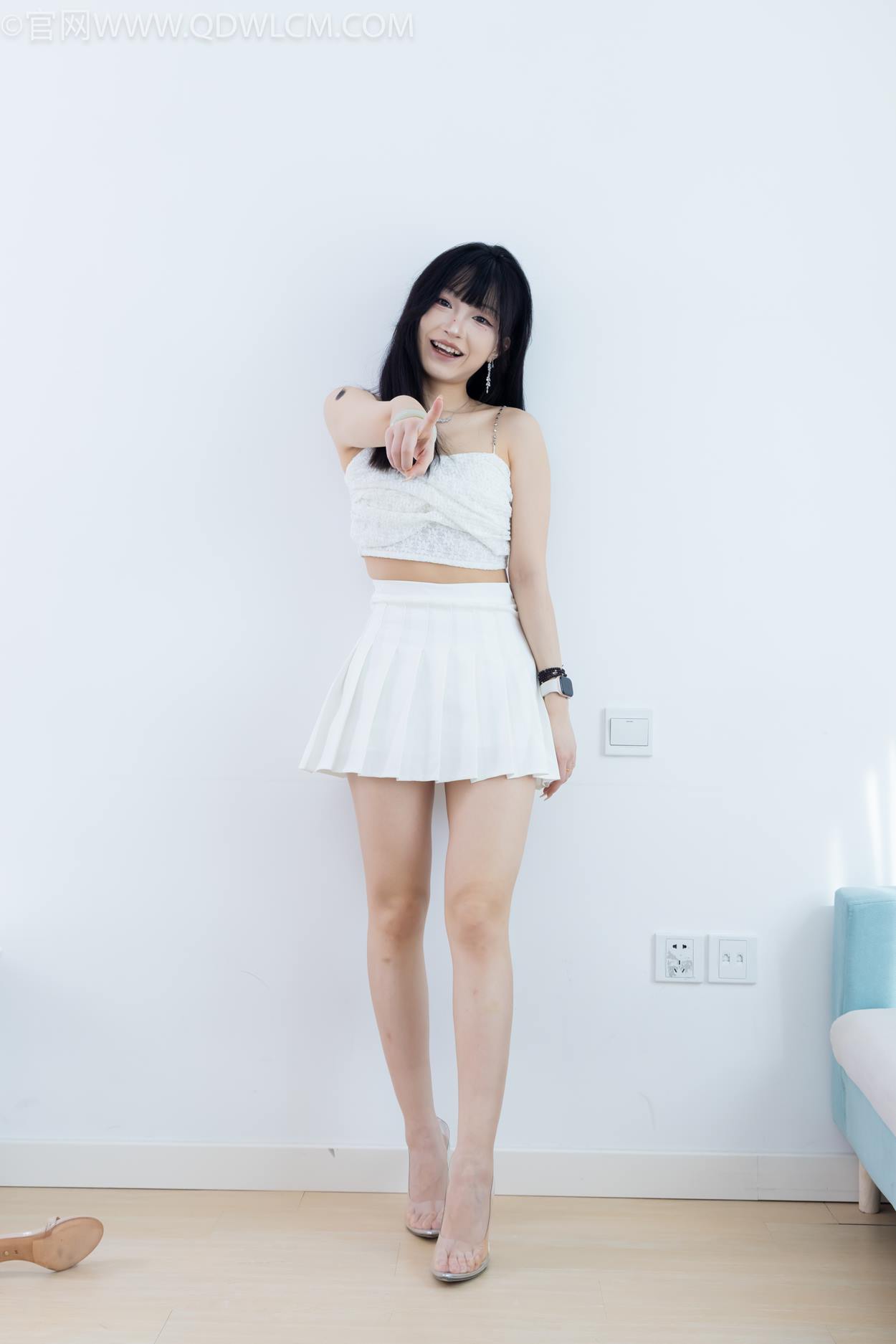 图片[72]-物恋传媒 NO.2325 嘟嘟-透明高跟鞋、高跟凉鞋、白船袜、裸足[156P] – 速更版-美库