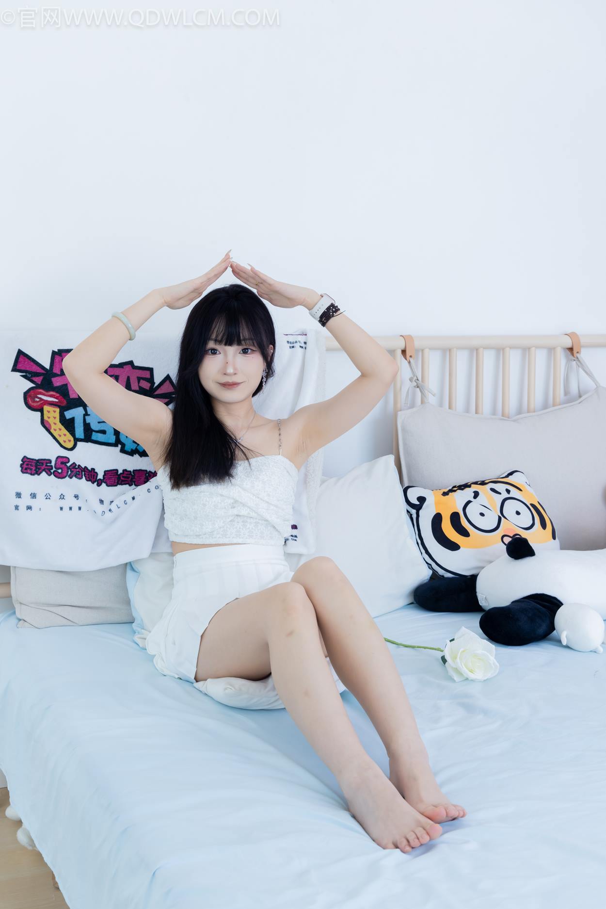 图片[97]-物恋传媒 NO.2325 嘟嘟-透明高跟鞋、高跟凉鞋、白船袜、裸足[156P] – 速更版-美库