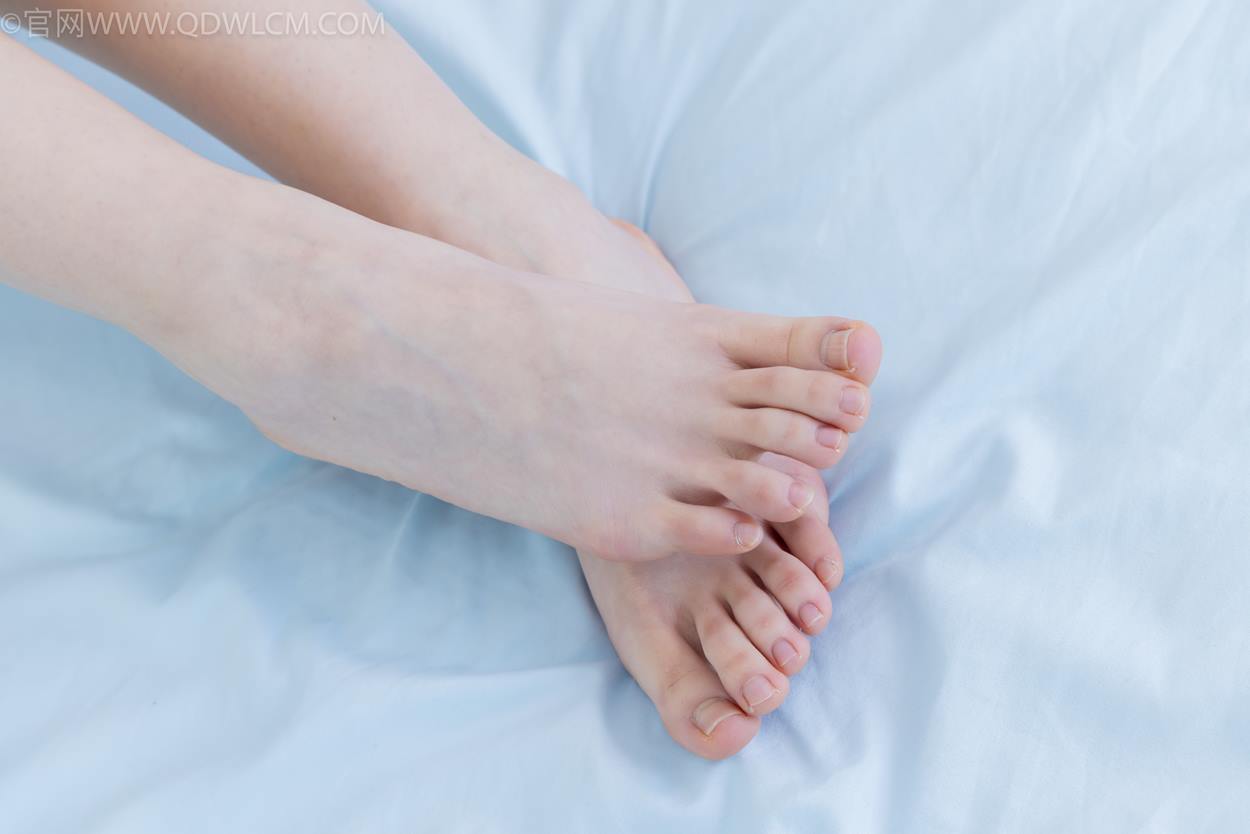 图片[101]-物恋传媒 NO.2325 嘟嘟-透明高跟鞋、高跟凉鞋、白船袜、裸足[156P] – 速更版-美库