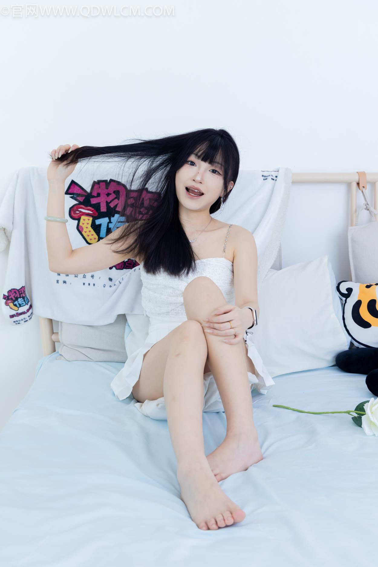 图片[109]-物恋传媒 NO.2325 嘟嘟-透明高跟鞋、高跟凉鞋、白船袜、裸足[156P] – 速更版-美库