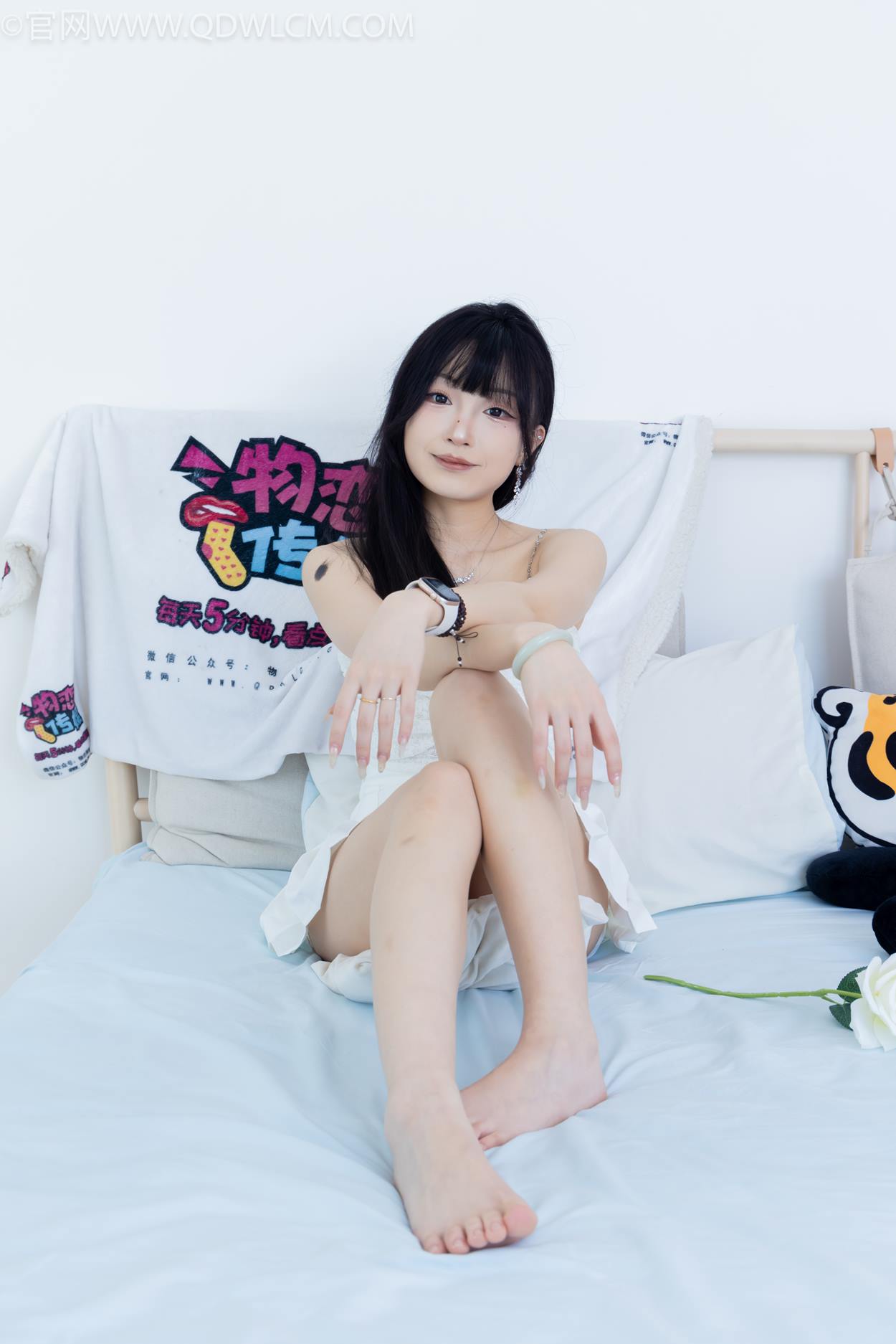 图片[110]-物恋传媒 NO.2325 嘟嘟-透明高跟鞋、高跟凉鞋、白船袜、裸足[156P] – 速更版-美库