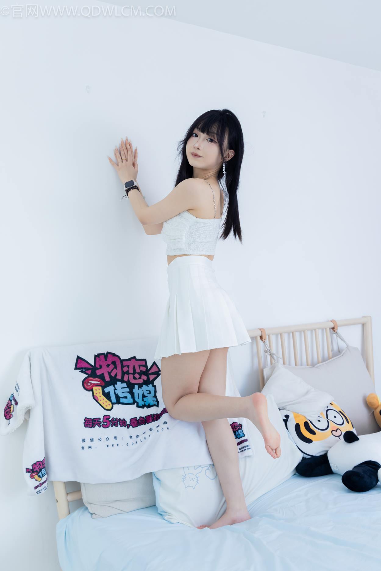 图片[129]-物恋传媒 NO.2325 嘟嘟-透明高跟鞋、高跟凉鞋、白船袜、裸足[156P] – 速更版-美库