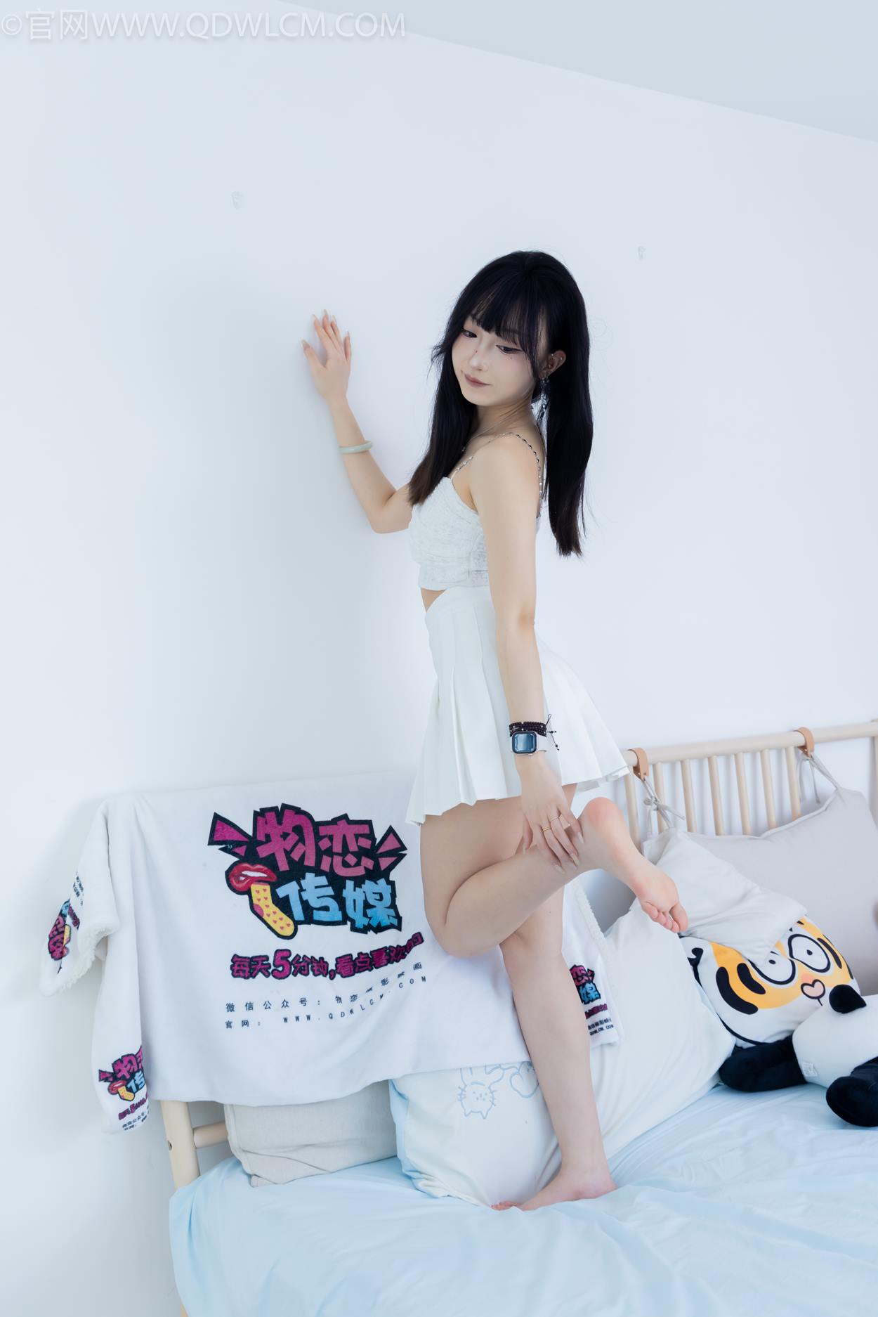 图片[130]-物恋传媒 NO.2325 嘟嘟-透明高跟鞋、高跟凉鞋、白船袜、裸足[156P] – 速更版-美库