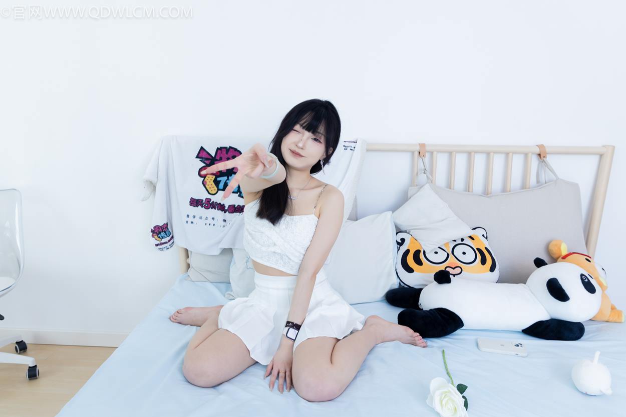 图片[143]-物恋传媒 NO.2325 嘟嘟-透明高跟鞋、高跟凉鞋、白船袜、裸足[156P] – 速更版-美库