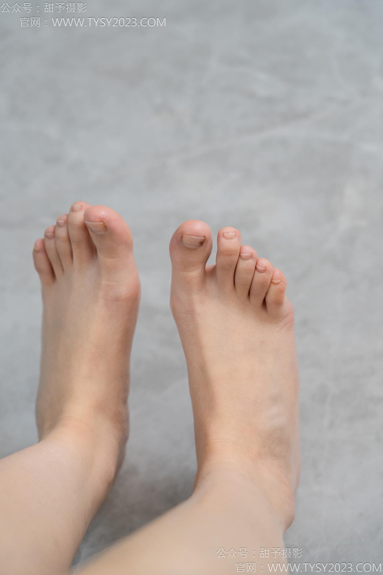 图片[61]-甜予摄影 NO.153 诺诺-凉鞋、棉袜、裸足、泡脚剪指甲剧情[102P] – 速更版-美库