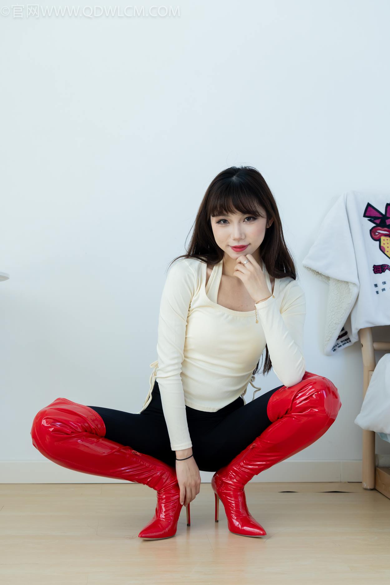 图片[15]-物恋传媒 NO.2326 泡泡-高跟长靴、白棉袜、裸足[128P] – 速更版-美库