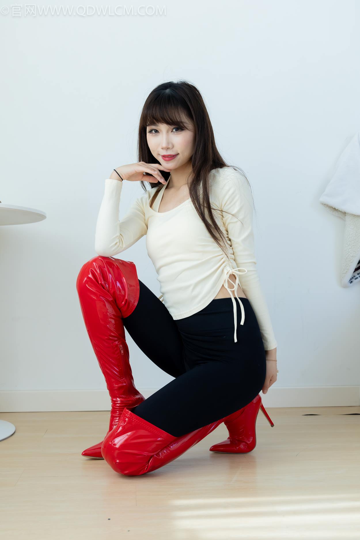 图片[17]-物恋传媒 NO.2326 泡泡-高跟长靴、白棉袜、裸足[128P] – 速更版-美库