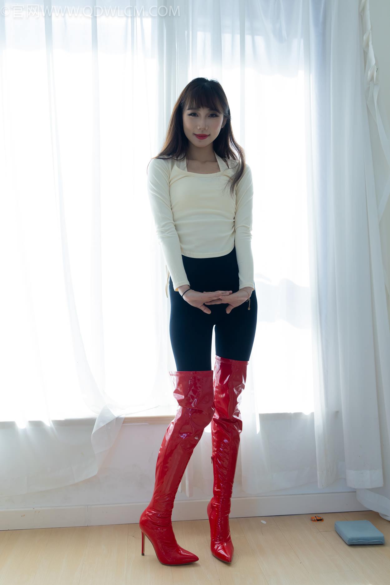 图片[32]-物恋传媒 NO.2326 泡泡-高跟长靴、白棉袜、裸足[128P] – 速更版-美库