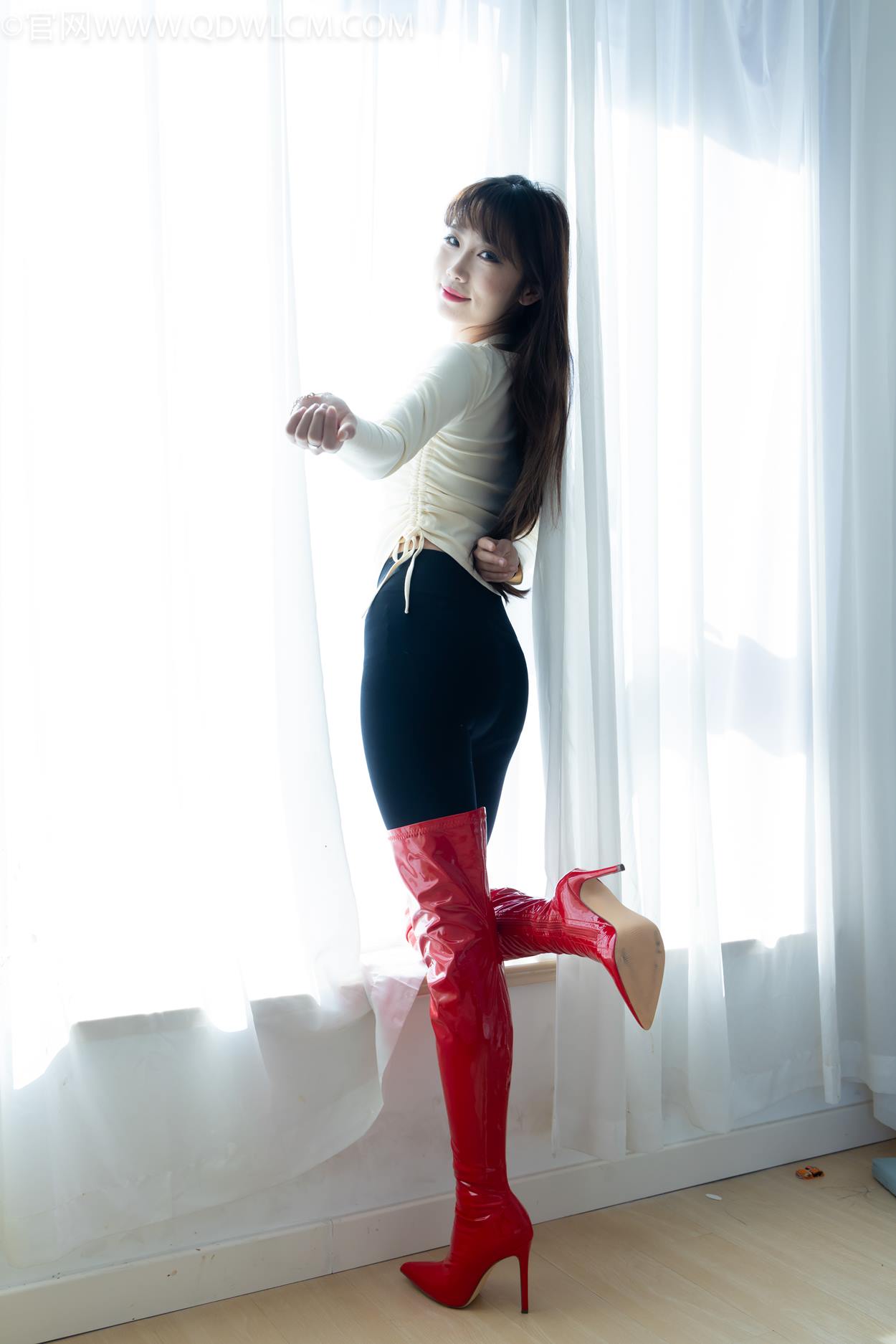 图片[47]-物恋传媒 NO.2326 泡泡-高跟长靴、白棉袜、裸足[128P] – 速更版-美库