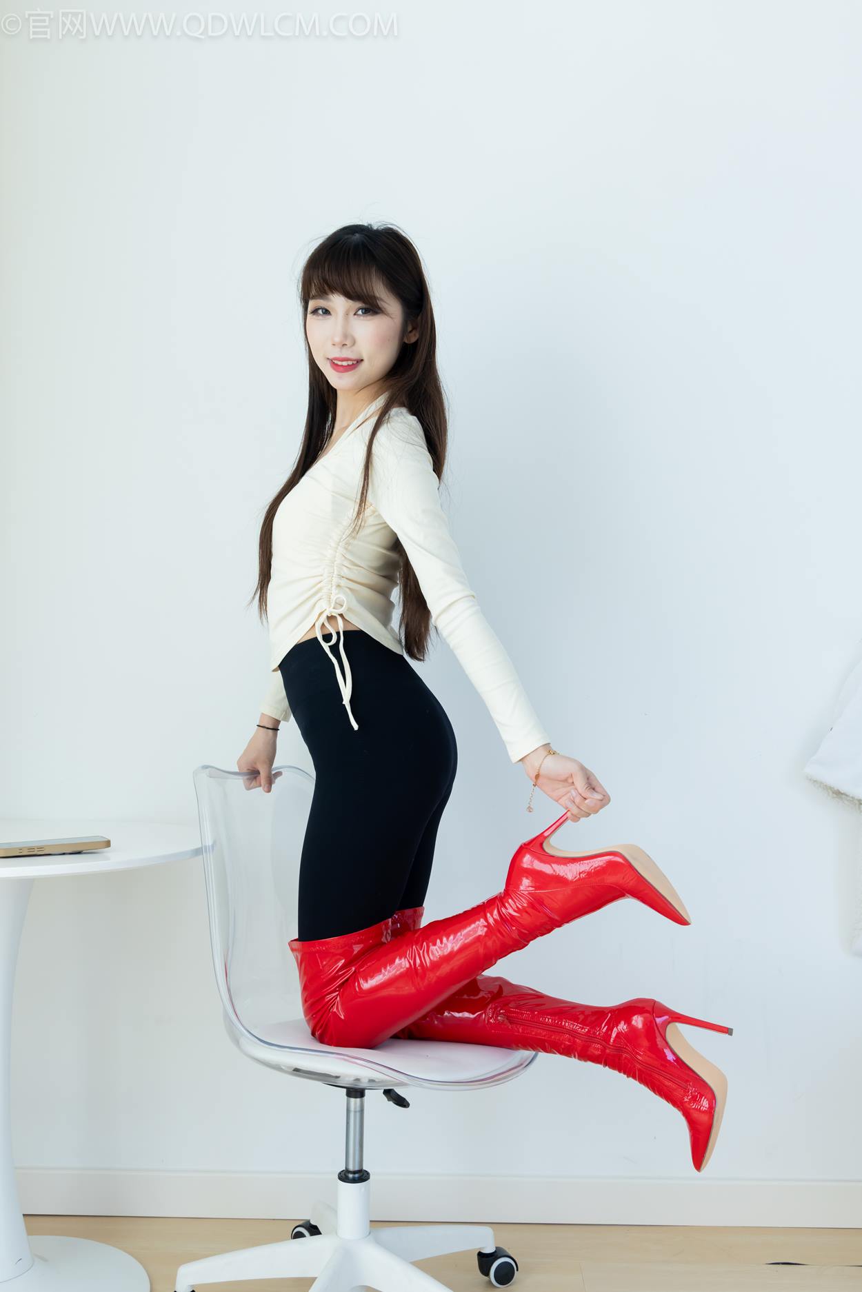 图片[53]-物恋传媒 NO.2326 泡泡-高跟长靴、白棉袜、裸足[128P] – 速更版-美库