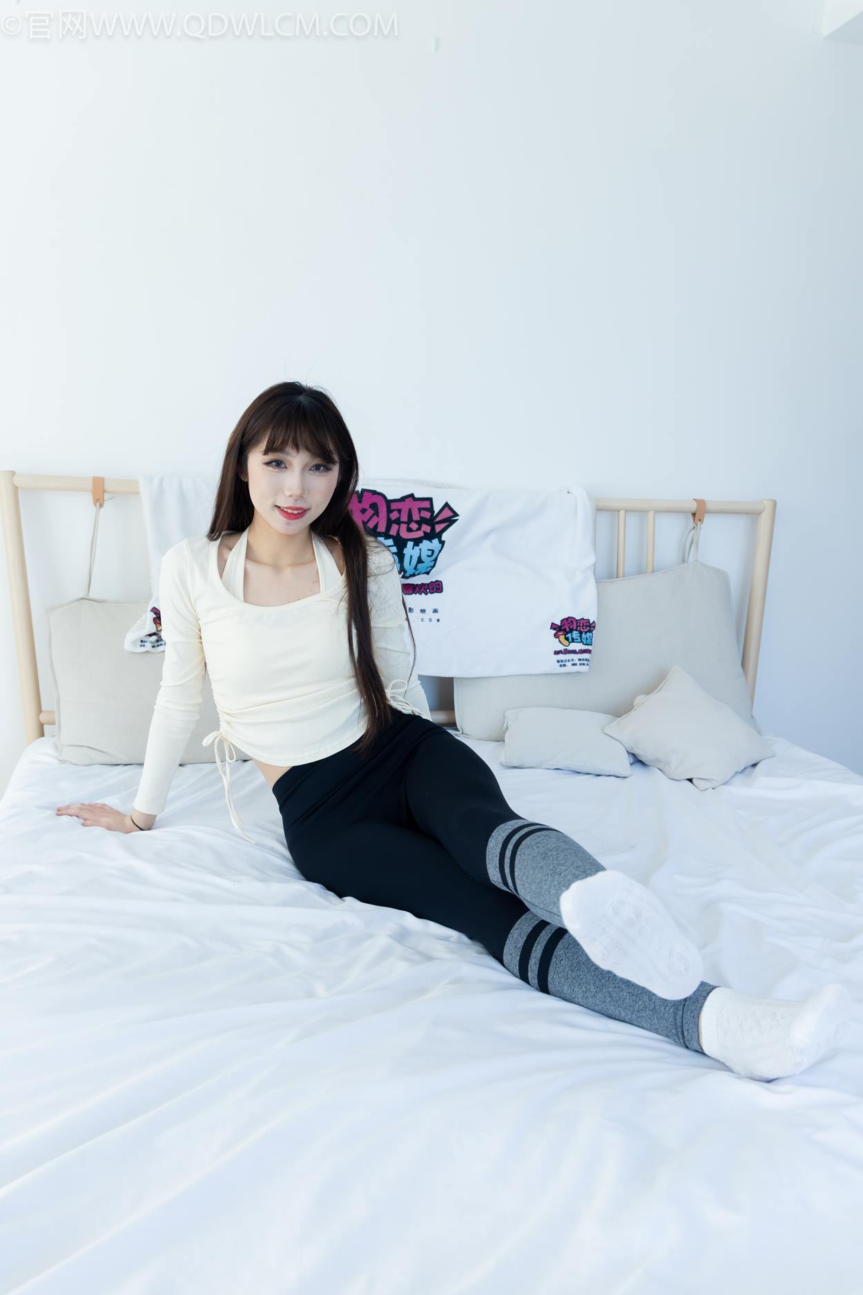 图片[66]-物恋传媒 NO.2326 泡泡-高跟长靴、白棉袜、裸足[128P] – 速更版-美库