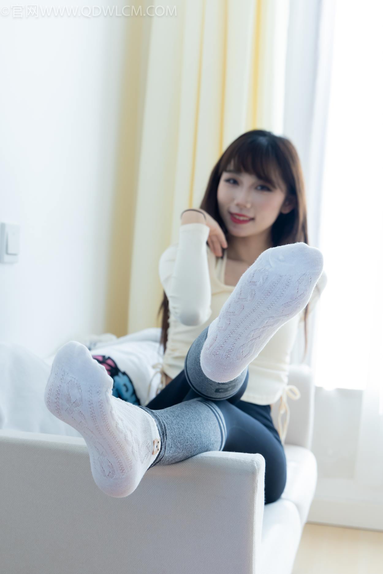 图片[123]-物恋传媒 NO.2326 泡泡-高跟长靴、白棉袜、裸足[128P] – 速更版-美库