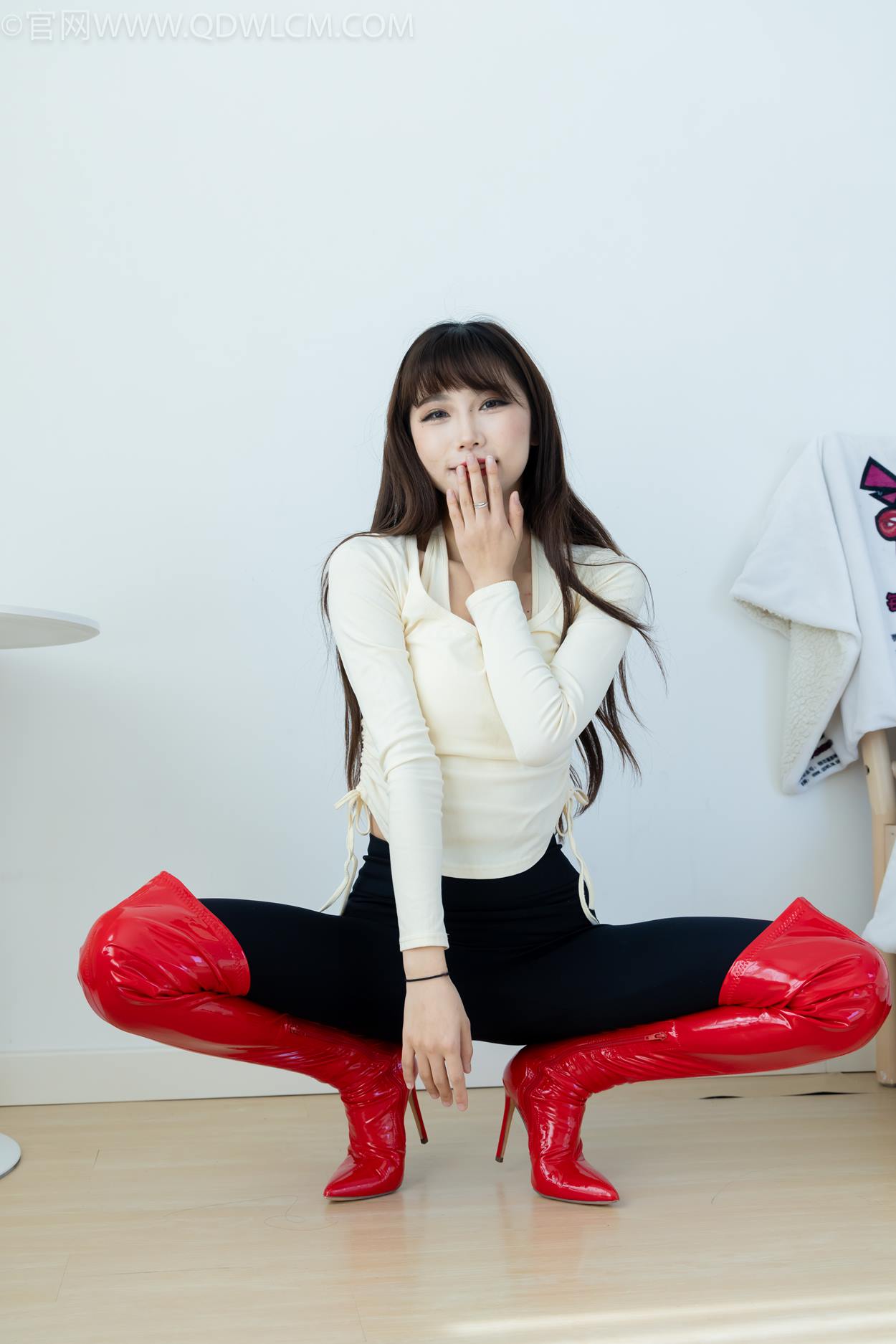 图片[129]-物恋传媒 NO.2326 泡泡-高跟长靴、白棉袜、裸足[128P] – 速更版-美库