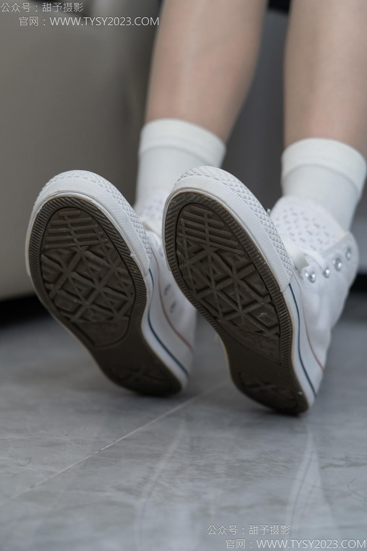 图片[13]-甜予摄影 NO.154 澜澜-帆布鞋、白棉袜、薄灰丝、跺脚抖腿剧情[97P] – 速更版-美库