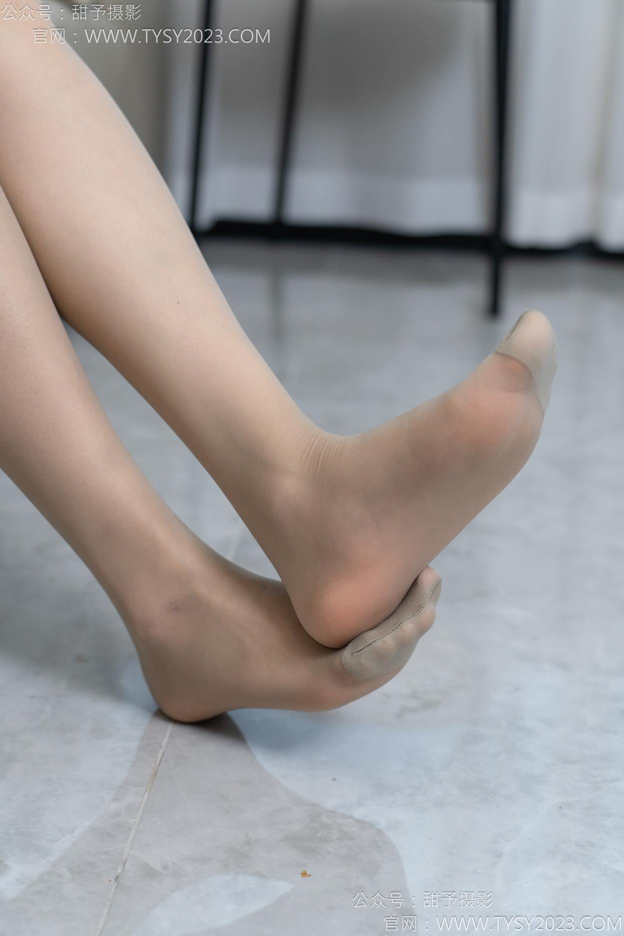 图片[23]-甜予摄影 NO.154 澜澜-帆布鞋、白棉袜、薄灰丝、跺脚抖腿剧情[97P] – 速更版-美库