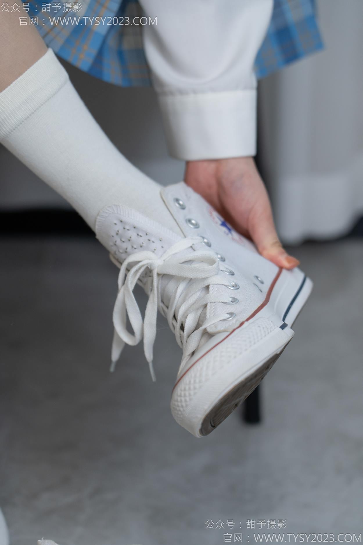 图片[32]-甜予摄影 NO.154 澜澜-帆布鞋、白棉袜、薄灰丝、跺脚抖腿剧情[97P] – 速更版-美库