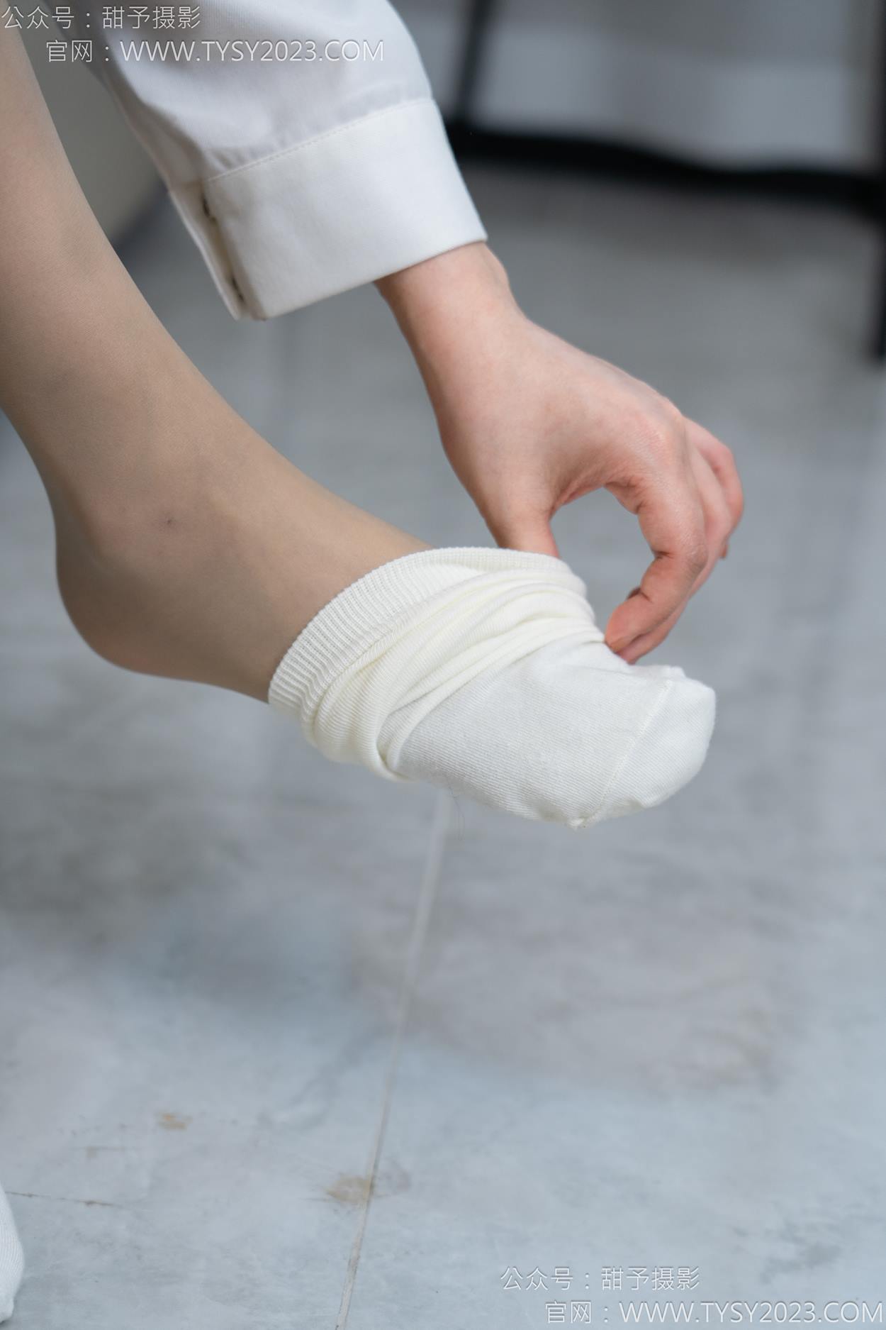 图片[35]-甜予摄影 NO.154 澜澜-帆布鞋、白棉袜、薄灰丝、跺脚抖腿剧情[97P] – 速更版-美库