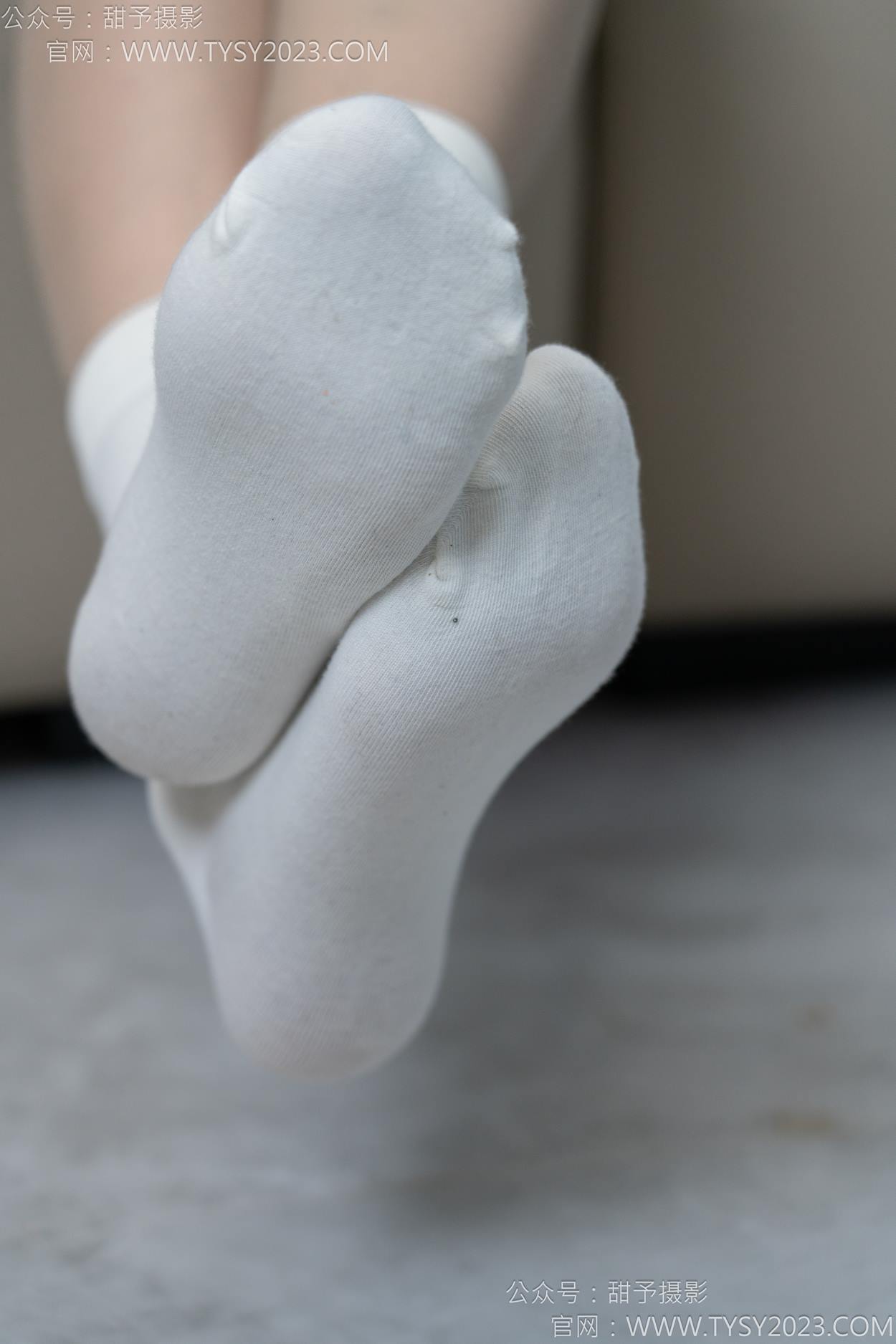 图片[37]-甜予摄影 NO.154 澜澜-帆布鞋、白棉袜、薄灰丝、跺脚抖腿剧情[97P] – 速更版-美库
