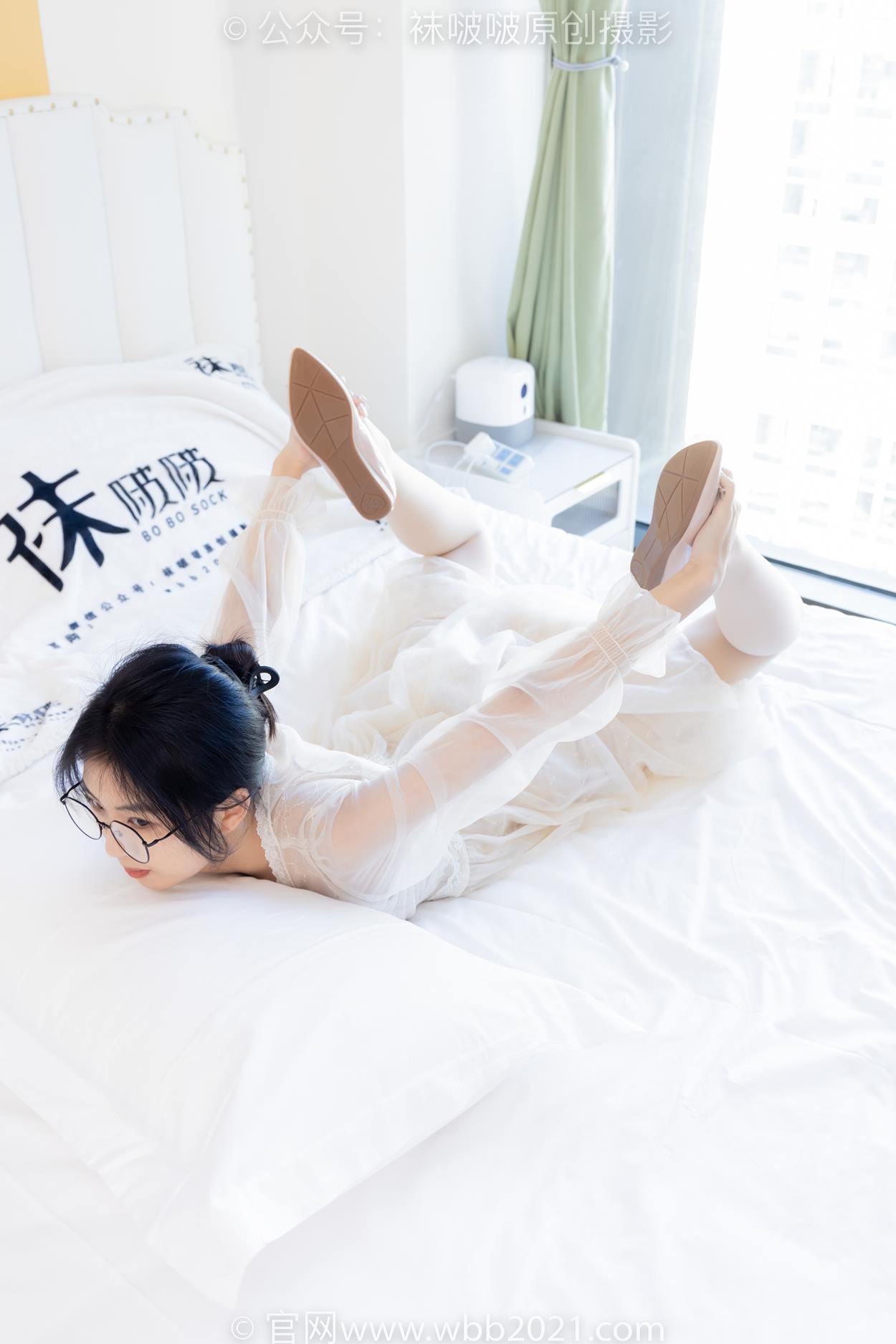 图片[25]-[BoBoSocks袜啵啵]NO.532 奶油-平底鞋、厚肉丝、瑜伽动作,皮筋绑脚老头乐挠脚剧情[116P] – 速更版-美库